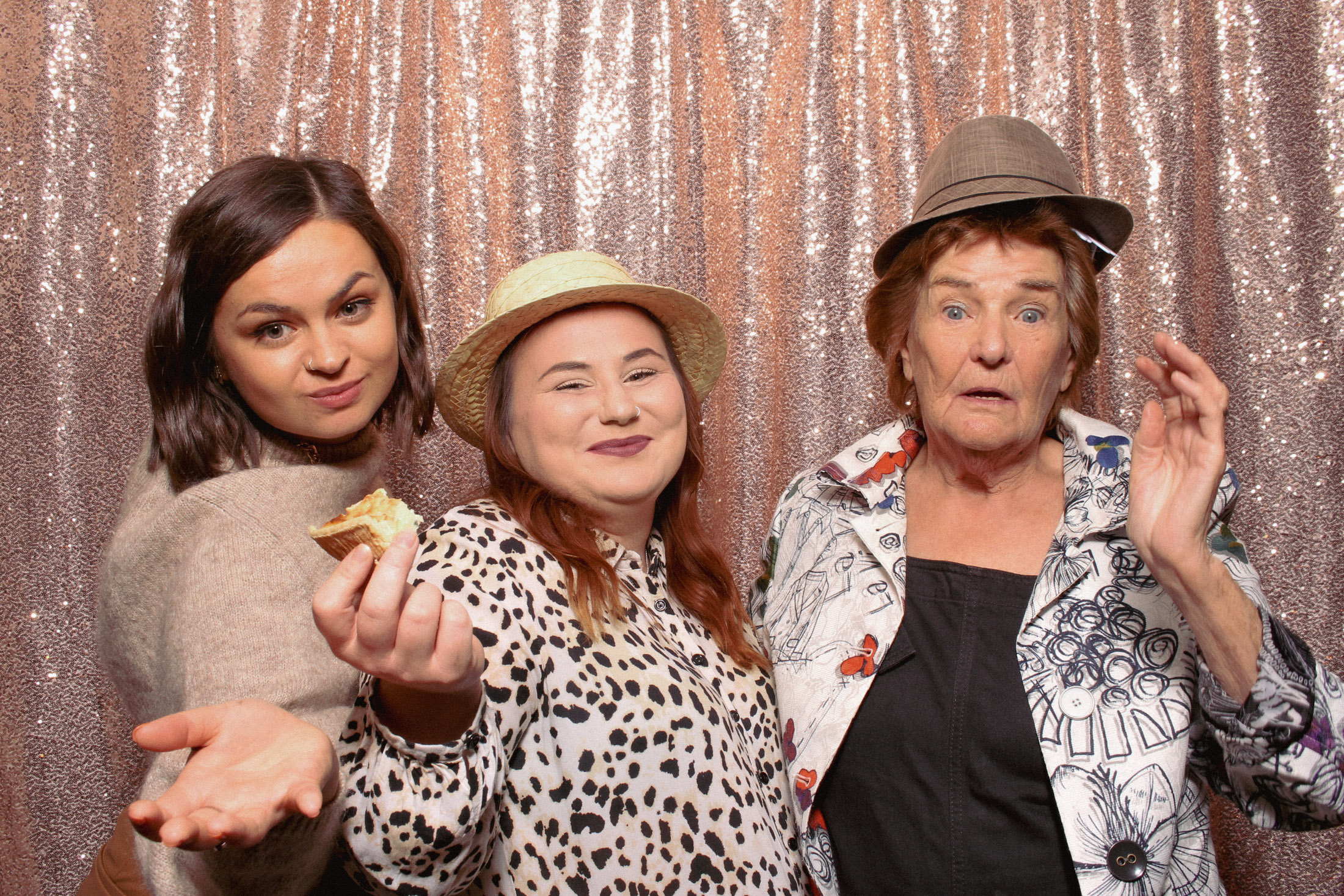 Nadine's 60th | View more photos from the event at gallery.picturematic.co/u/Picturematic/Nadines-60th
