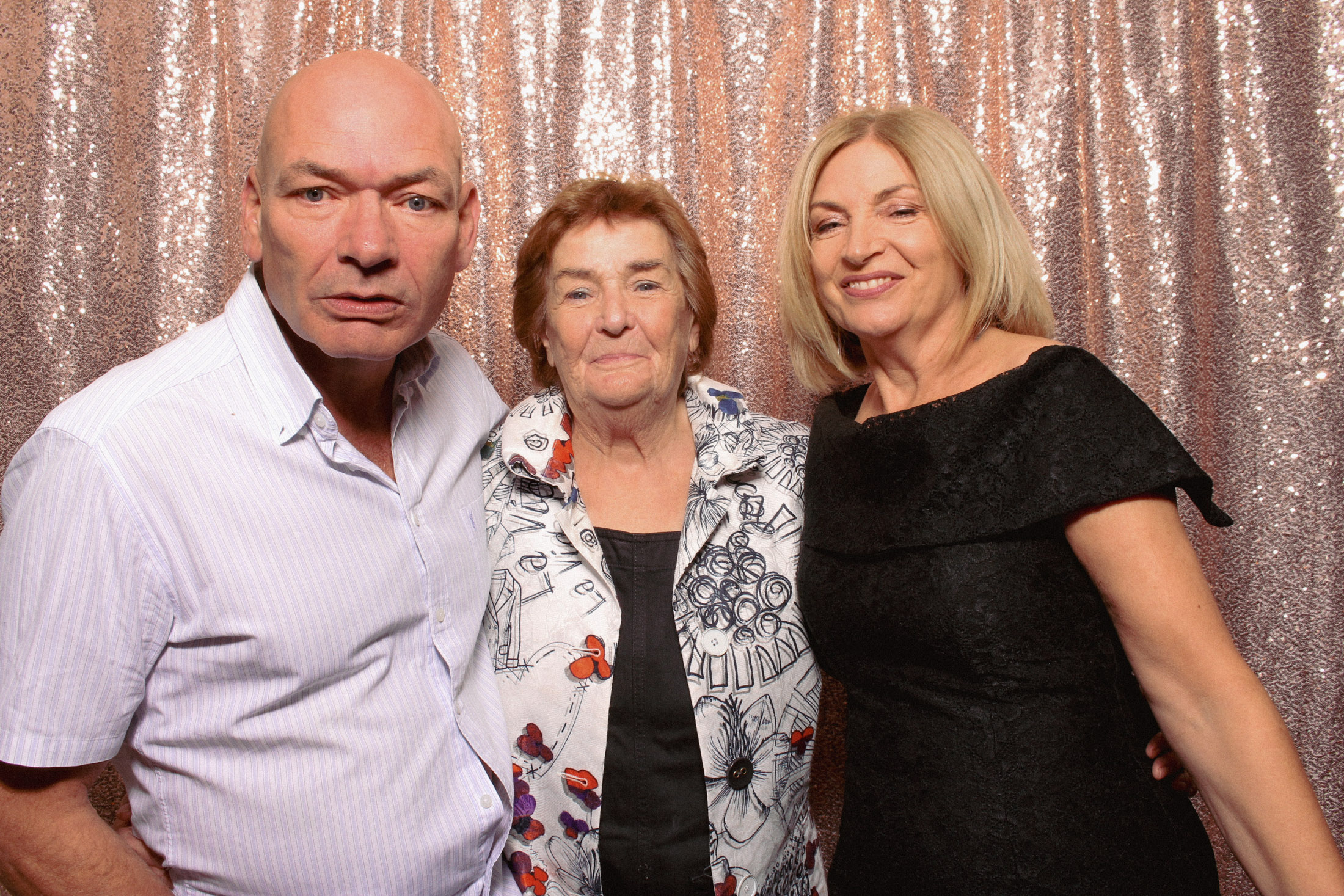 Nadine's 60th | View more photos from the event at gallery.picturematic.co/u/Picturematic/Nadines-60th