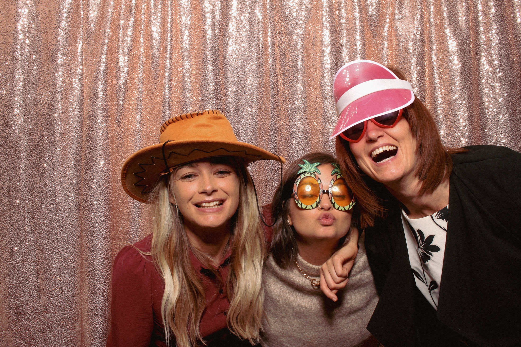 Nadine's 60th | View more photos from the event at gallery.picturematic.co/u/Picturematic/Nadines-60th
