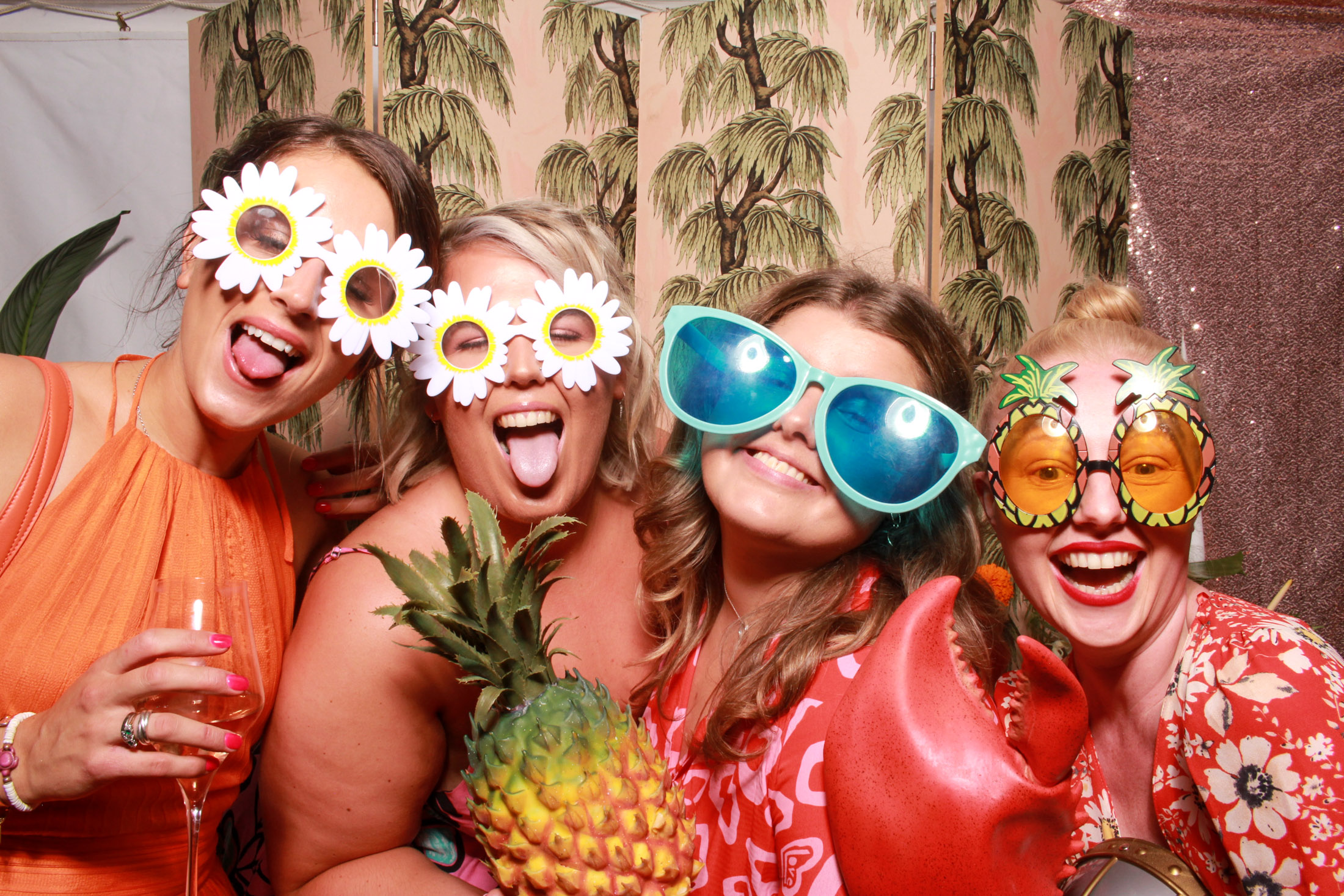 Tom & Becca's Wedding | View more photos from the event at gallery.picturematic.co/u/Picturematic/Tom-Beccas-Wedding
