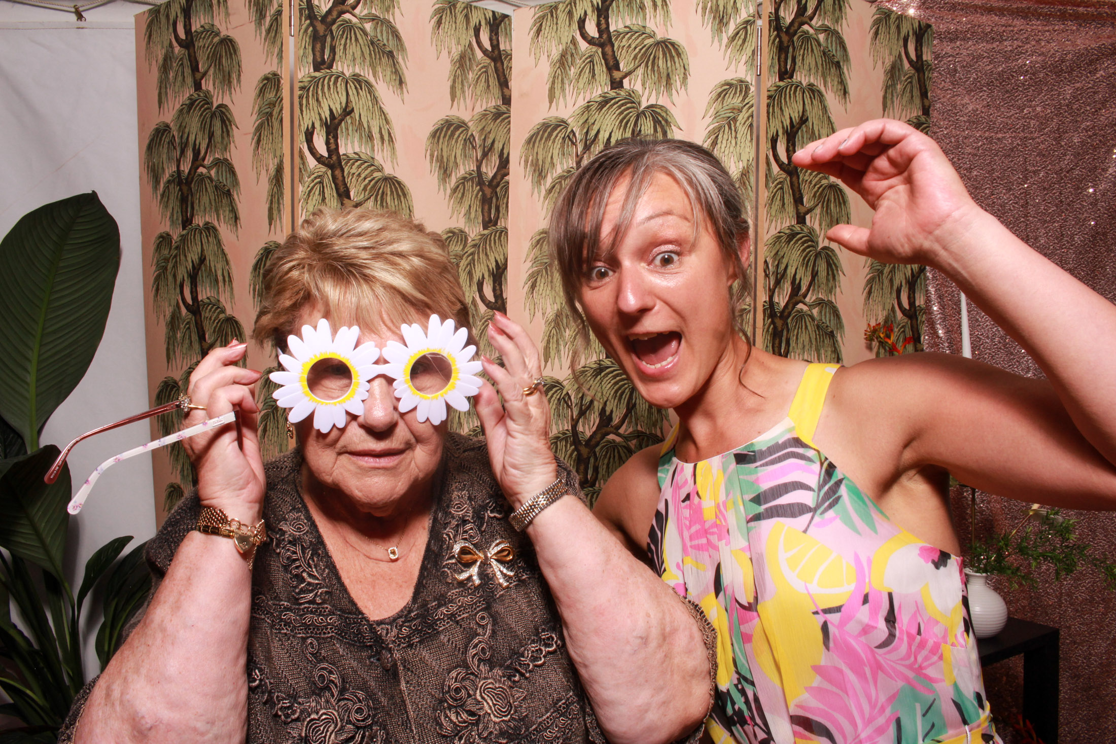 Tom & Becca's Wedding | View more photos from the event at gallery.picturematic.co/u/Picturematic/Tom-Beccas-Wedding
