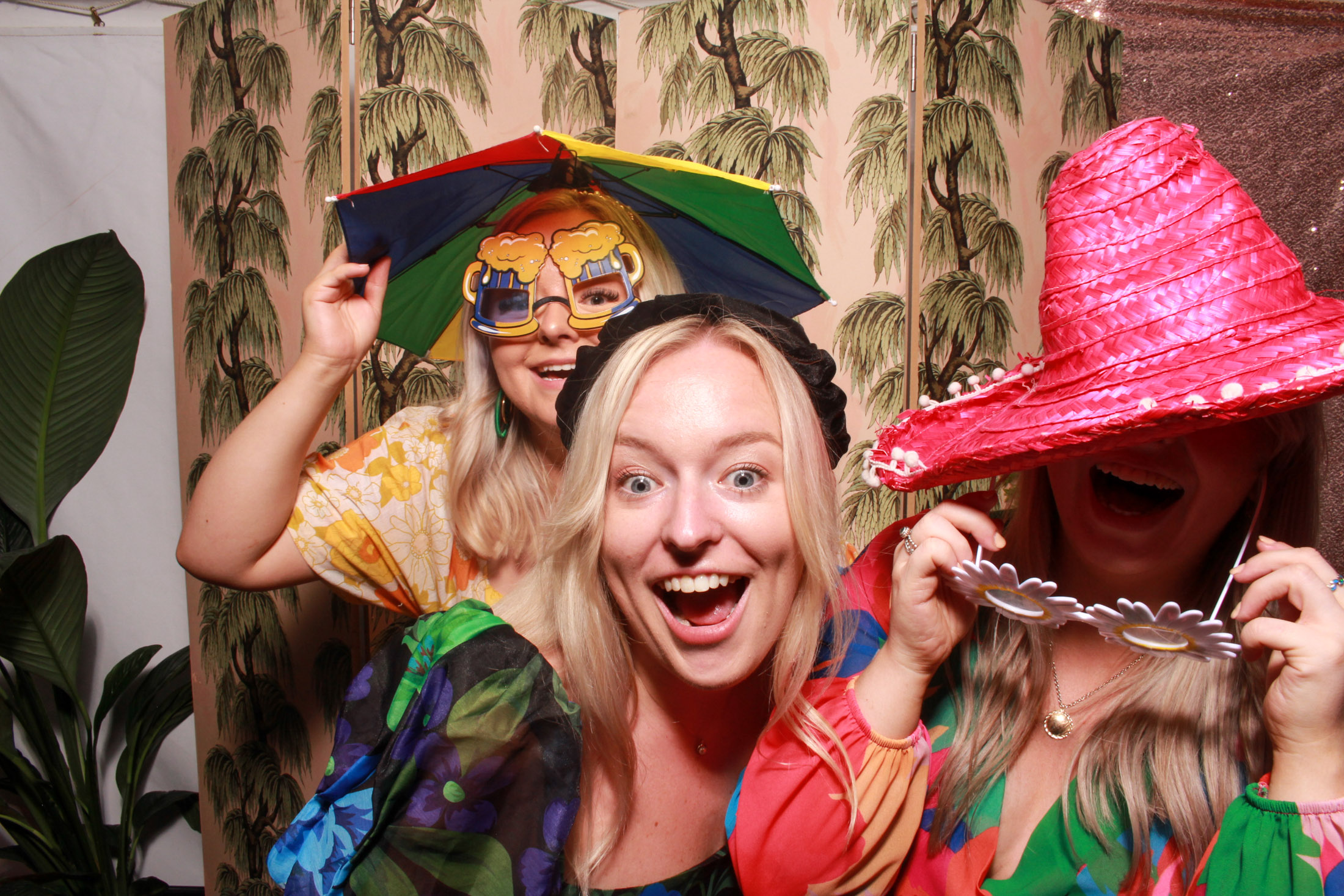 Tom & Becca's Wedding | View more photos from the event at gallery.picturematic.co/u/Picturematic/Tom-Beccas-Wedding