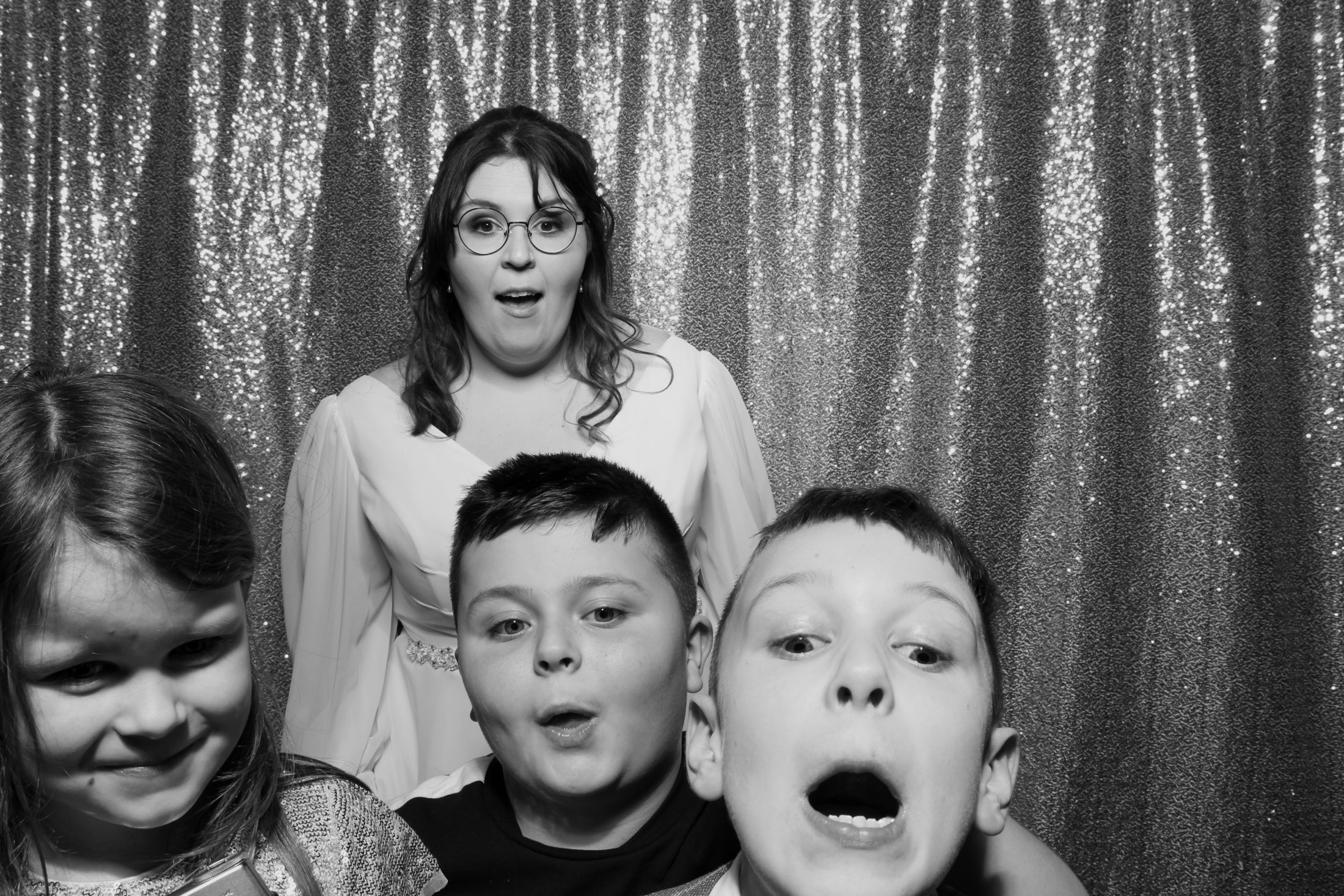 Anna & Thom's Wedding | View more photos from the event at gallery.picturematic.co/u/Picturematic/Anna-Thoms-Wedding