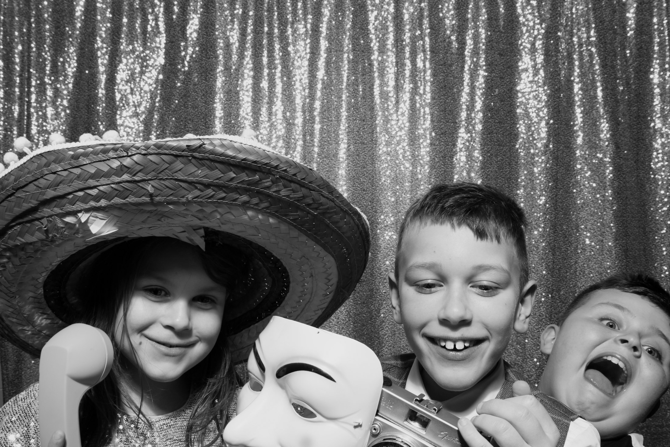 Anna & Thom's Wedding | View more photos from the event at gallery.picturematic.co/u/Picturematic/Anna-Thoms-Wedding