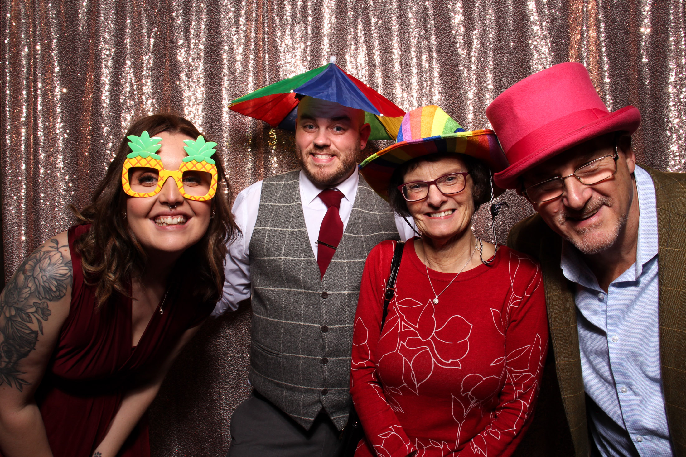 Anna & Thom's Wedding | View more photos from the event at gallery.picturematic.co/u/Picturematic/Anna-Thoms-Wedding