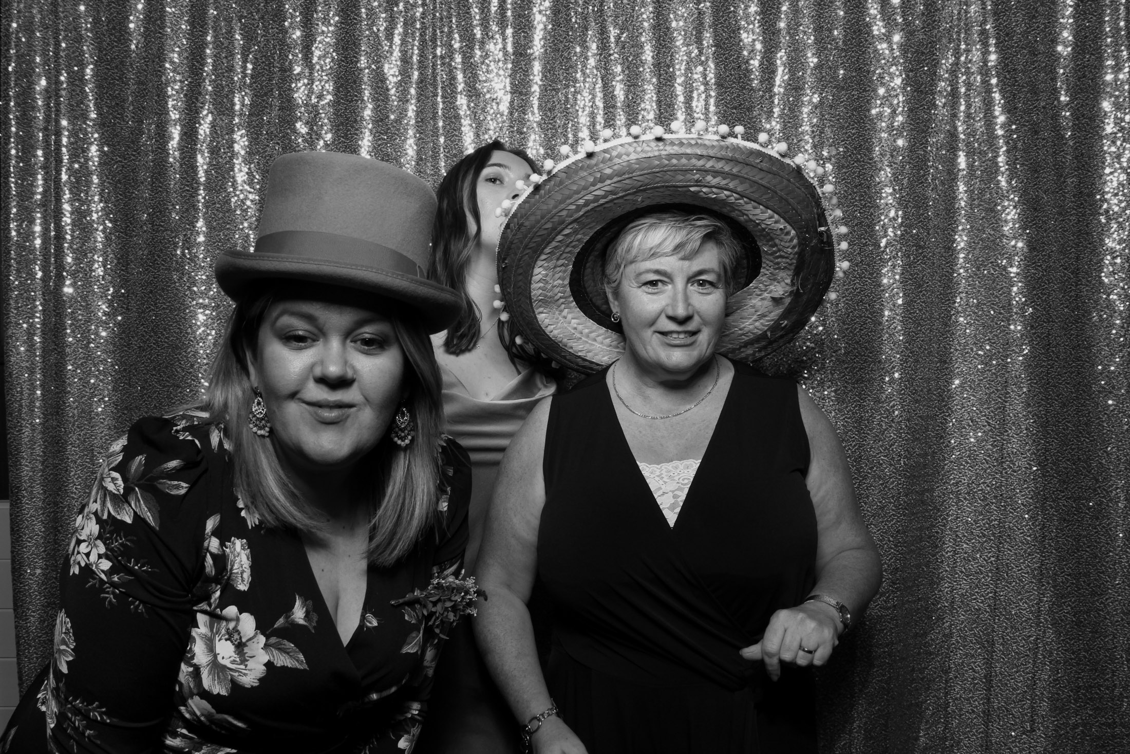 Anna & Thom's Wedding | View more photos from the event at gallery.picturematic.co/u/Picturematic/Anna-Thoms-Wedding