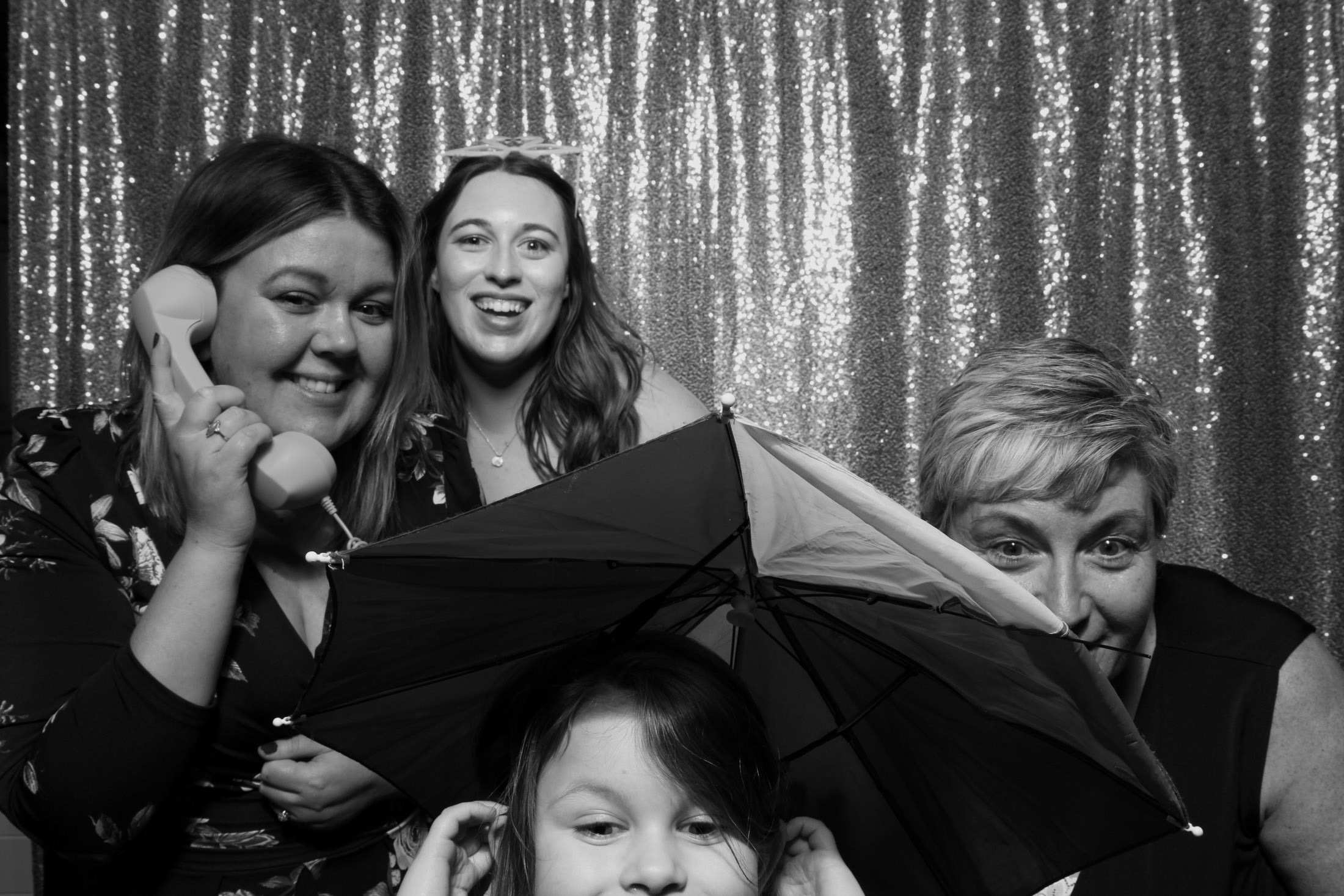 Anna & Thom's Wedding | View more photos from the event at gallery.picturematic.co/u/Picturematic/Anna-Thoms-Wedding