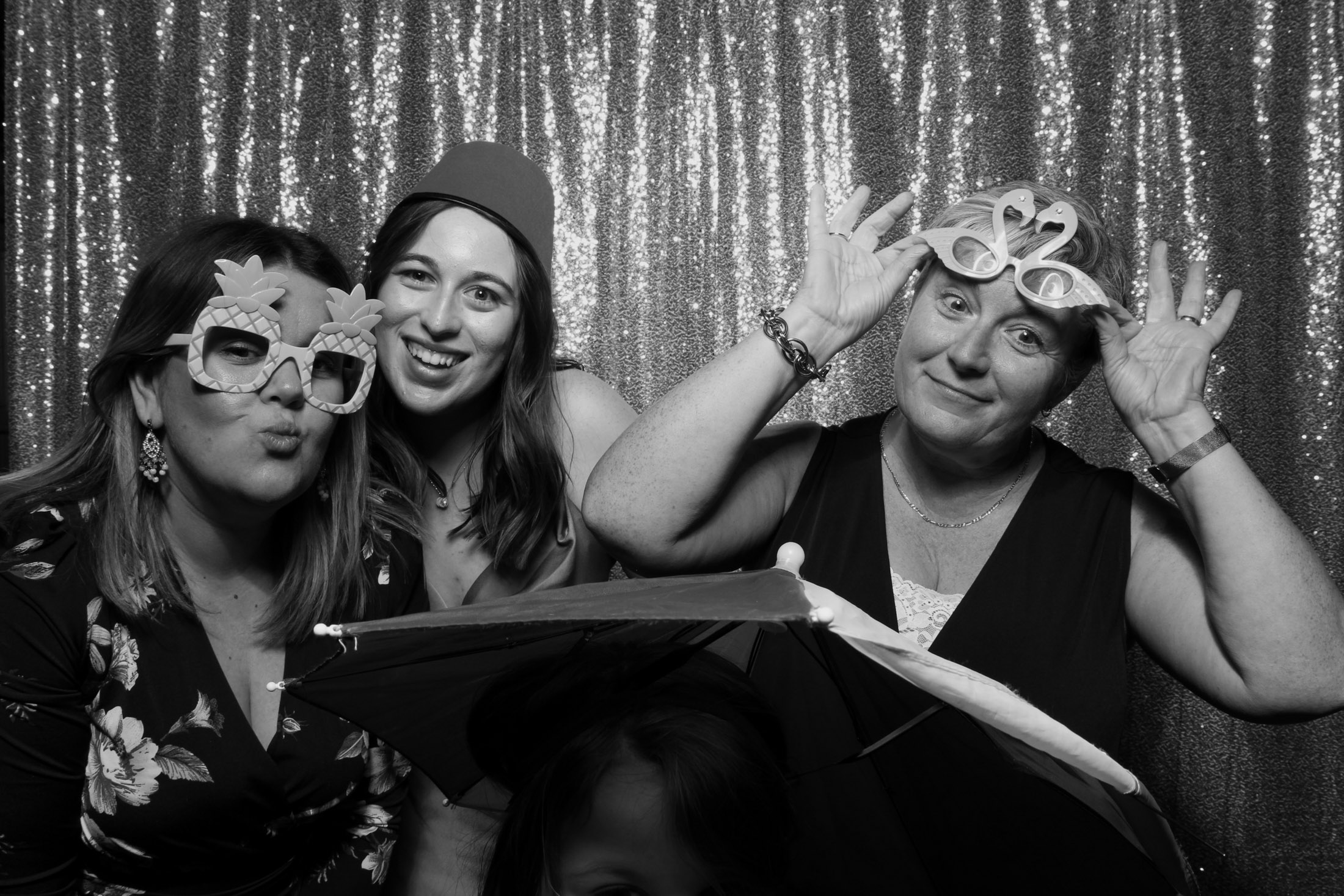 Anna & Thom's Wedding | View more photos from the event at gallery.picturematic.co/u/Picturematic/Anna-Thoms-Wedding