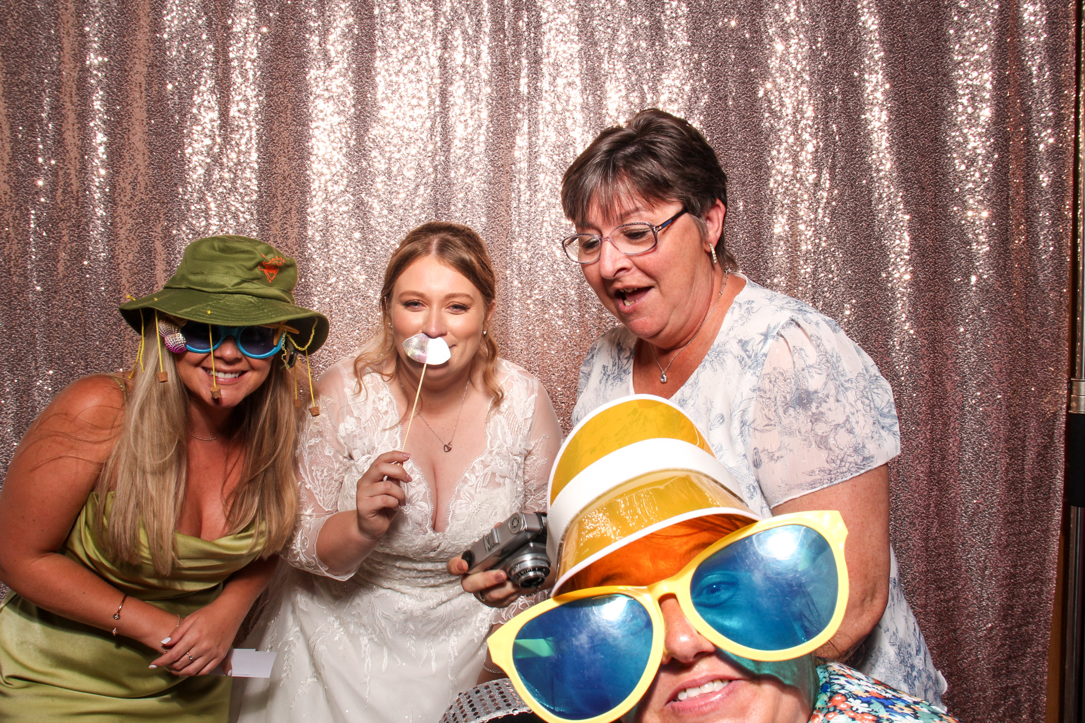 Ben & Lindsey's Wedding | View more photos from the event at gallery.picturematic.co/u/Picturematic/Ben-Lindseys-Wedding