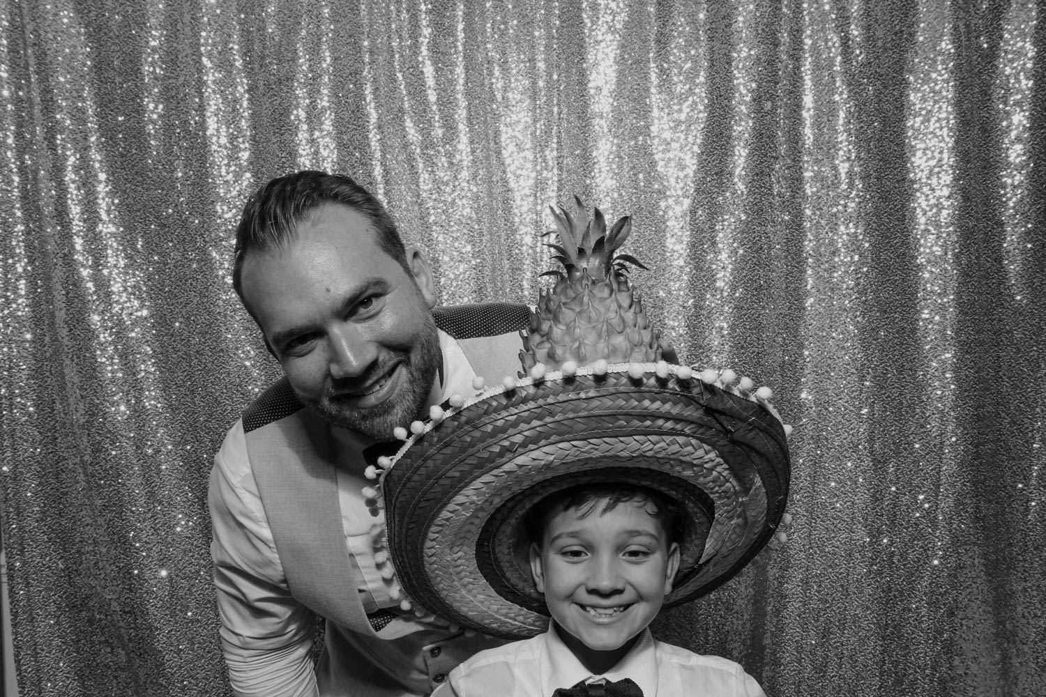 Hannah & Carlos' Wedding | View more photos from the event at gallery.picturematic.co/u/Picturematic/Hannah-Carlos-Wedding