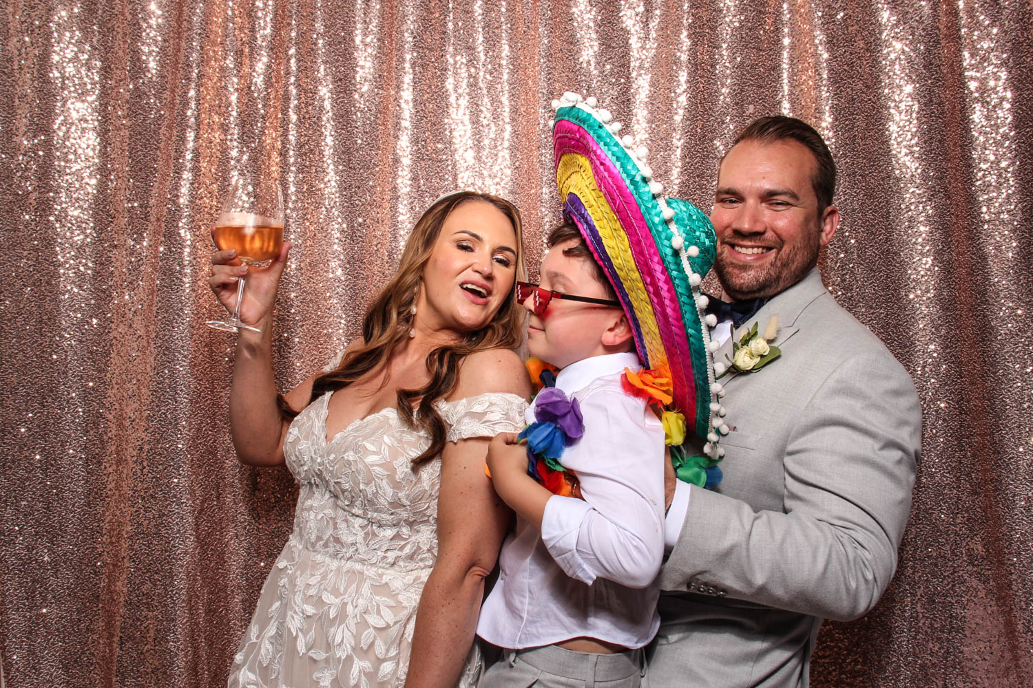 Hannah & Carlos' Wedding | View more photos from the event at gallery.picturematic.co/u/Picturematic/Hannah-Carlos-Wedding