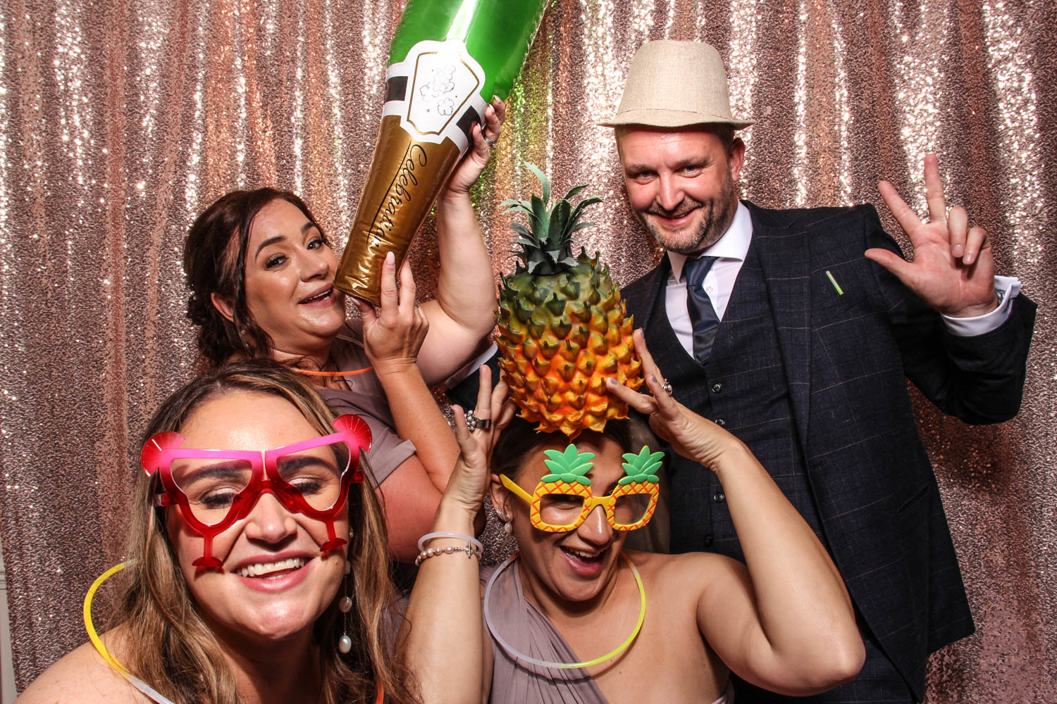 Hannah & Carlos' Wedding | View more photos from the event at gallery.picturematic.co/u/Picturematic/Hannah-Carlos-Wedding