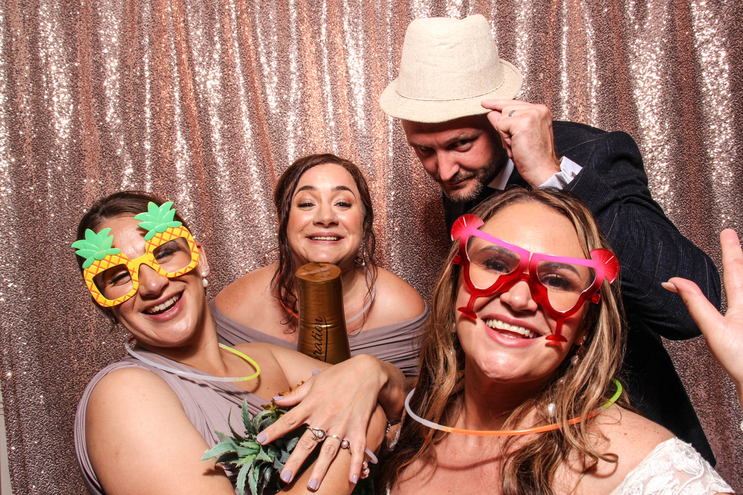 Hannah & Carlos' Wedding | View more photos from the event at gallery.picturematic.co/u/Picturematic/Hannah-Carlos-Wedding