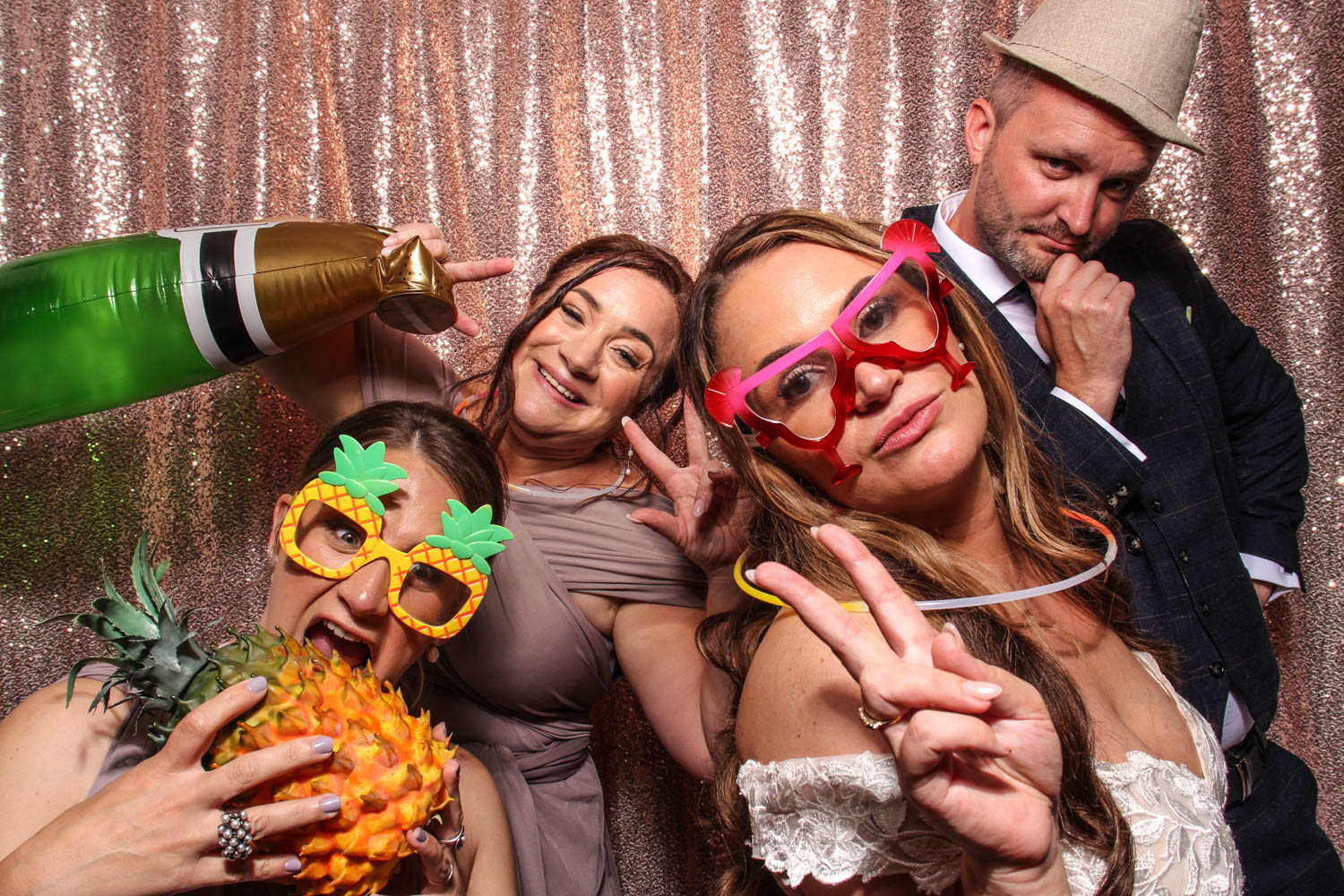 Hannah & Carlos' Wedding | View more photos from the event at gallery.picturematic.co/u/Picturematic/Hannah-Carlos-Wedding