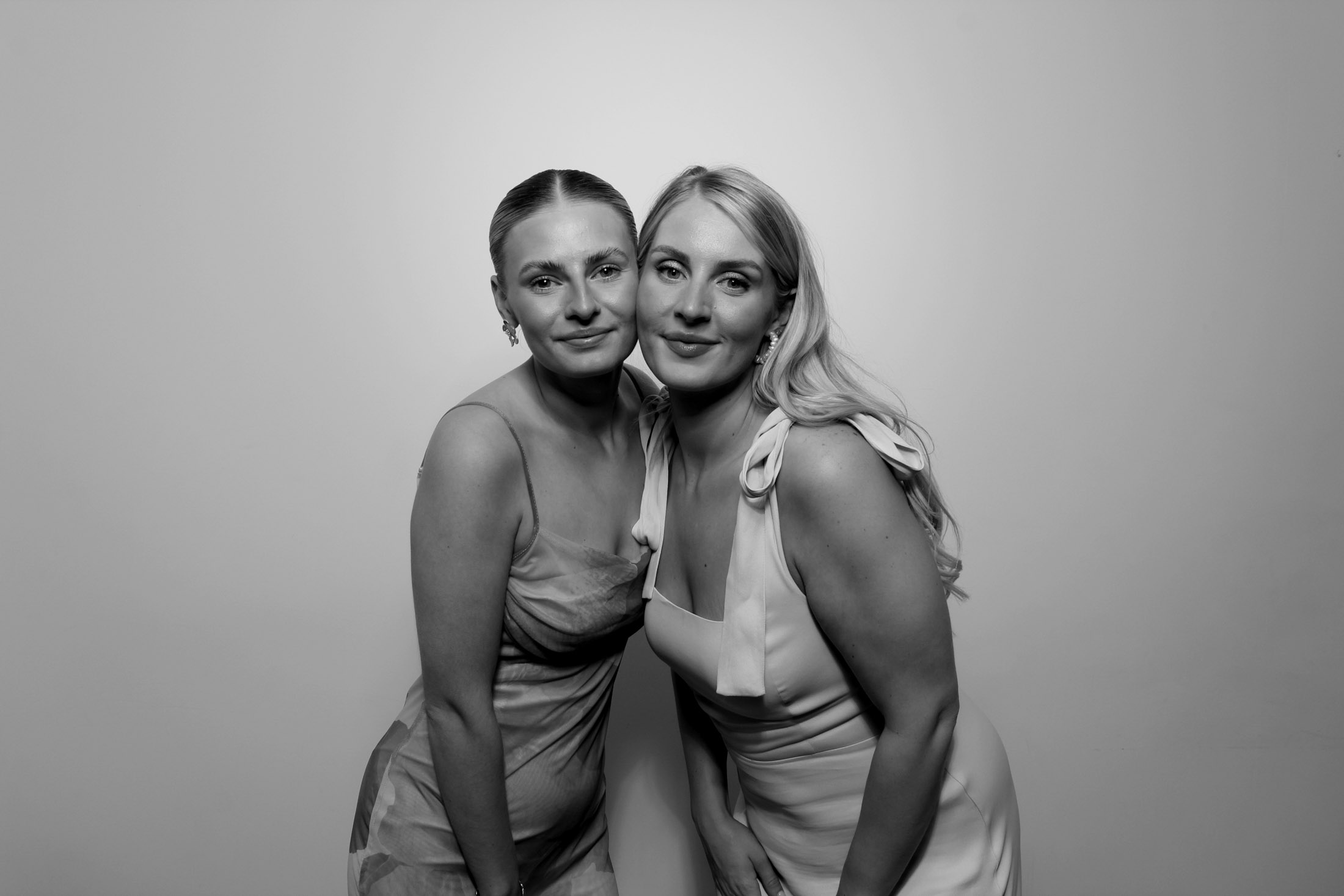 Olivia & Lee's Wedding | View more photos from the event at gallery.picturematic.co/u/Picturematic/Olivia-Lees-Wedding