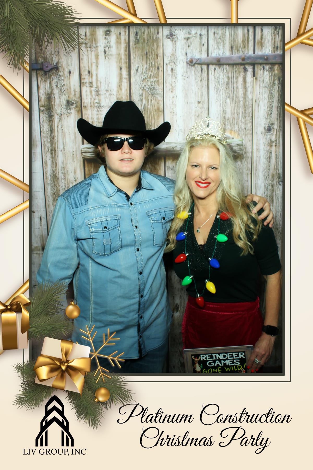 PLATINUM CONSTRUCTION CHRISTMAS PARTY | View more photos from the event at gallery.rckapturedmemories.com/u/RCKapturedMemories/PLATINUM-CONSTRUCTION-CHRISTMAS-PARTY