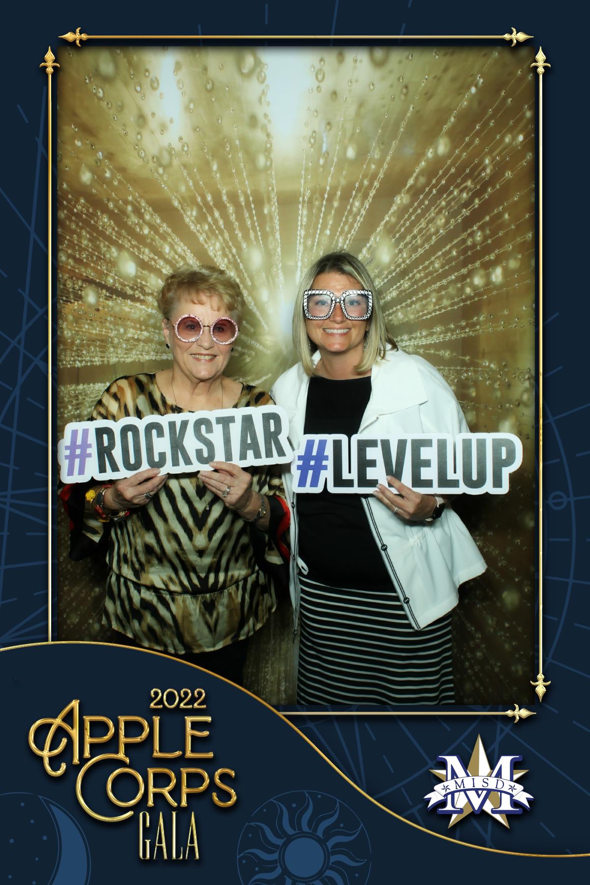 MESQUITE ISD APPLE CORPS GALA | View more photos from the event at gallery.rckapturedmemories.com/u/RCKapturedMemories/MESQUITE-ISD-APPLE-CORPS-GALA
