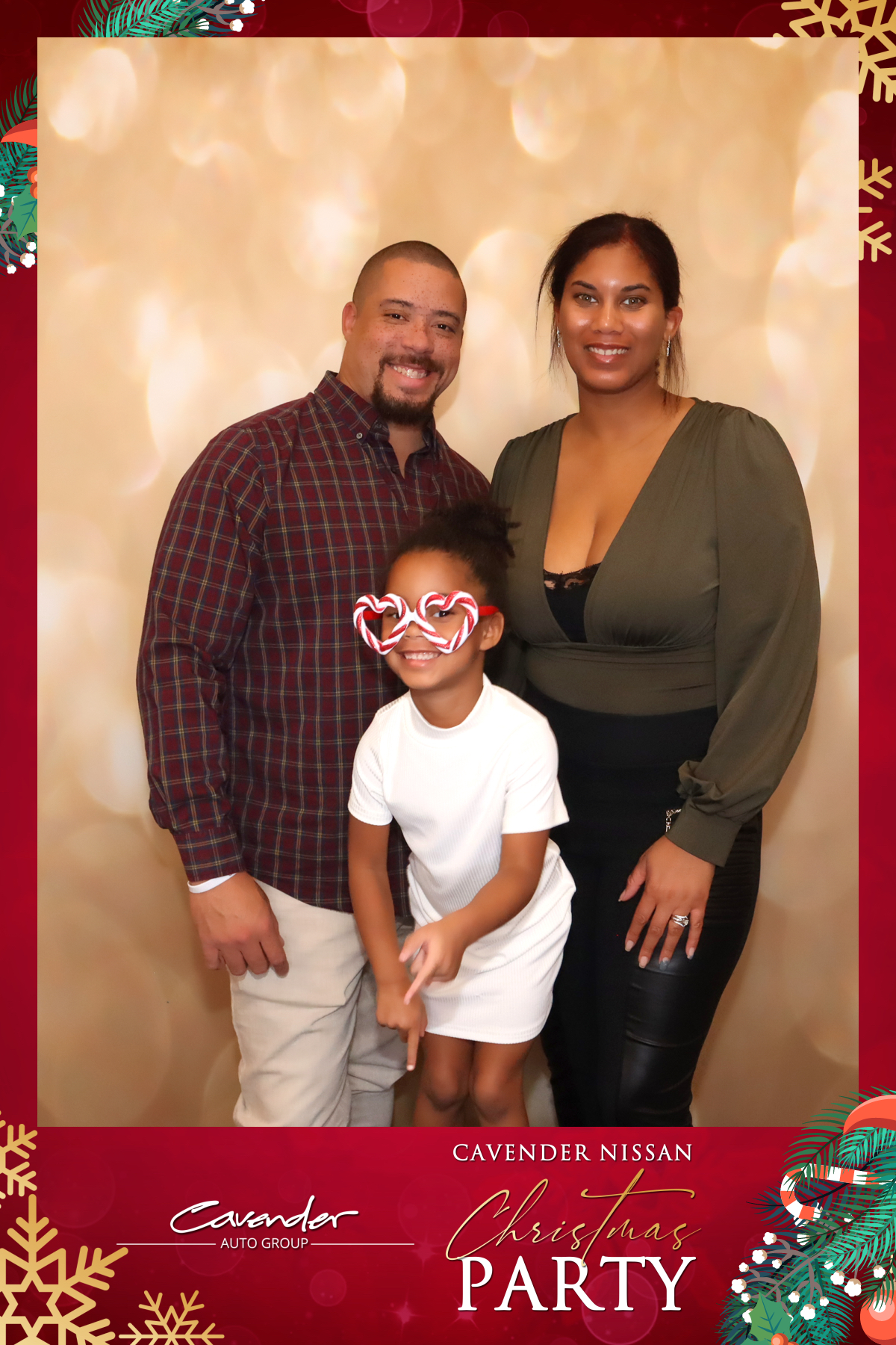 CAVENDER NISSAN CHRISTMAS PARTY | View more photos from the event at gallery.rckapturedmemories.com/u/RCKapturedMemories/CAVENDER-NISSAN-CHRISTMAS-PARTY