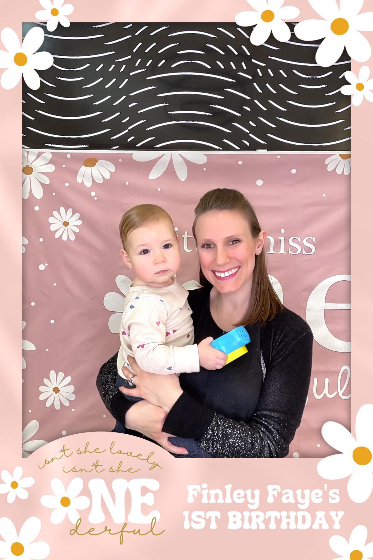 FINLEY FAYE'S 1ST BIRTHDAY PARTY | View more photos from the event at gallery.rckapturedmemories.com/u/RCKapturedMemories/FINLEY-FAYES-1ST-BIRTHDAY-PARTY