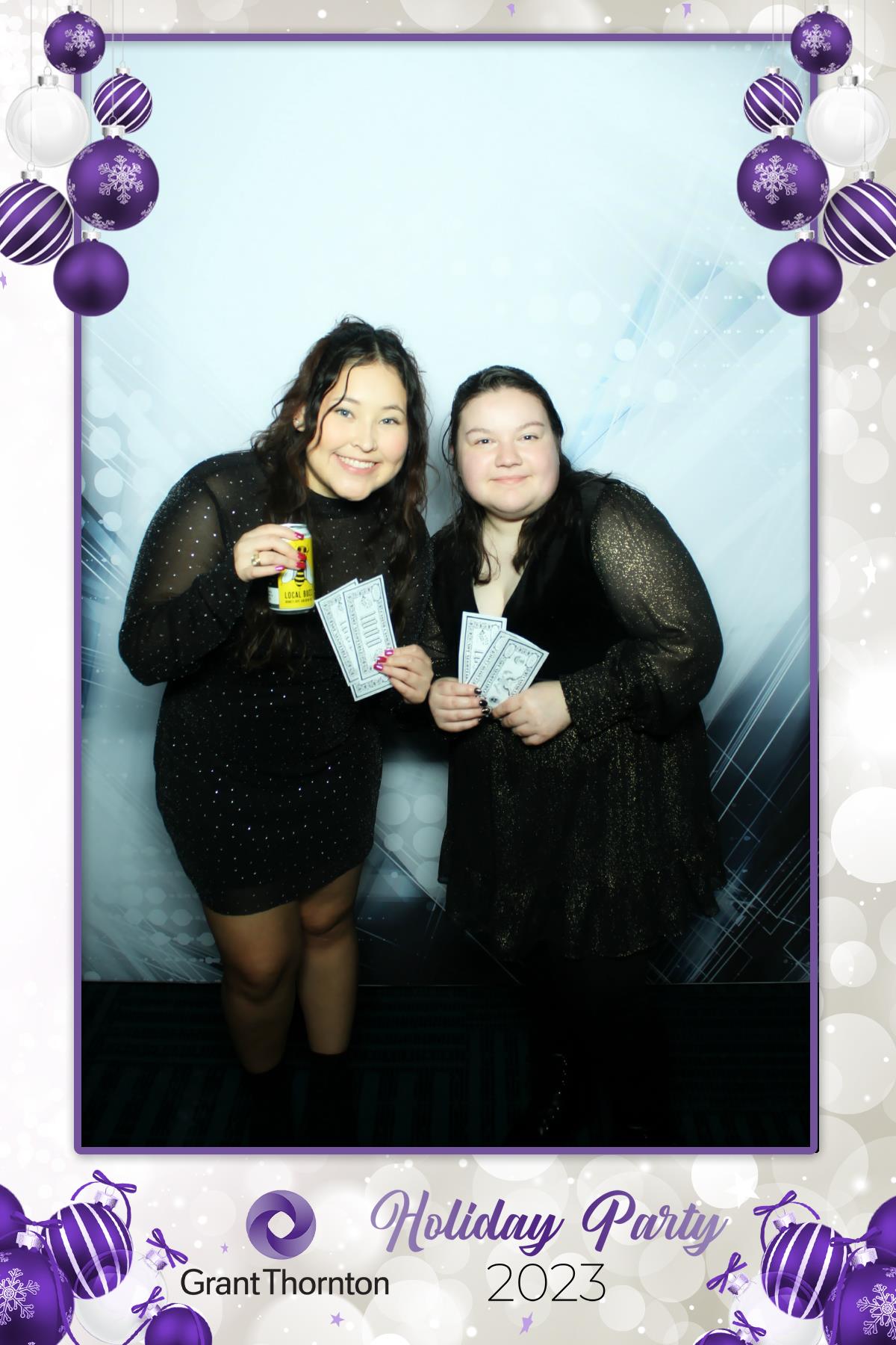 GRANT THORNTON HOLIDAY PARTY | View more photos from the event at gallery.rckapturedmemories.com/u/RCKapturedMemories/GRANT-THORNTON-HOLIDAY-PARTY