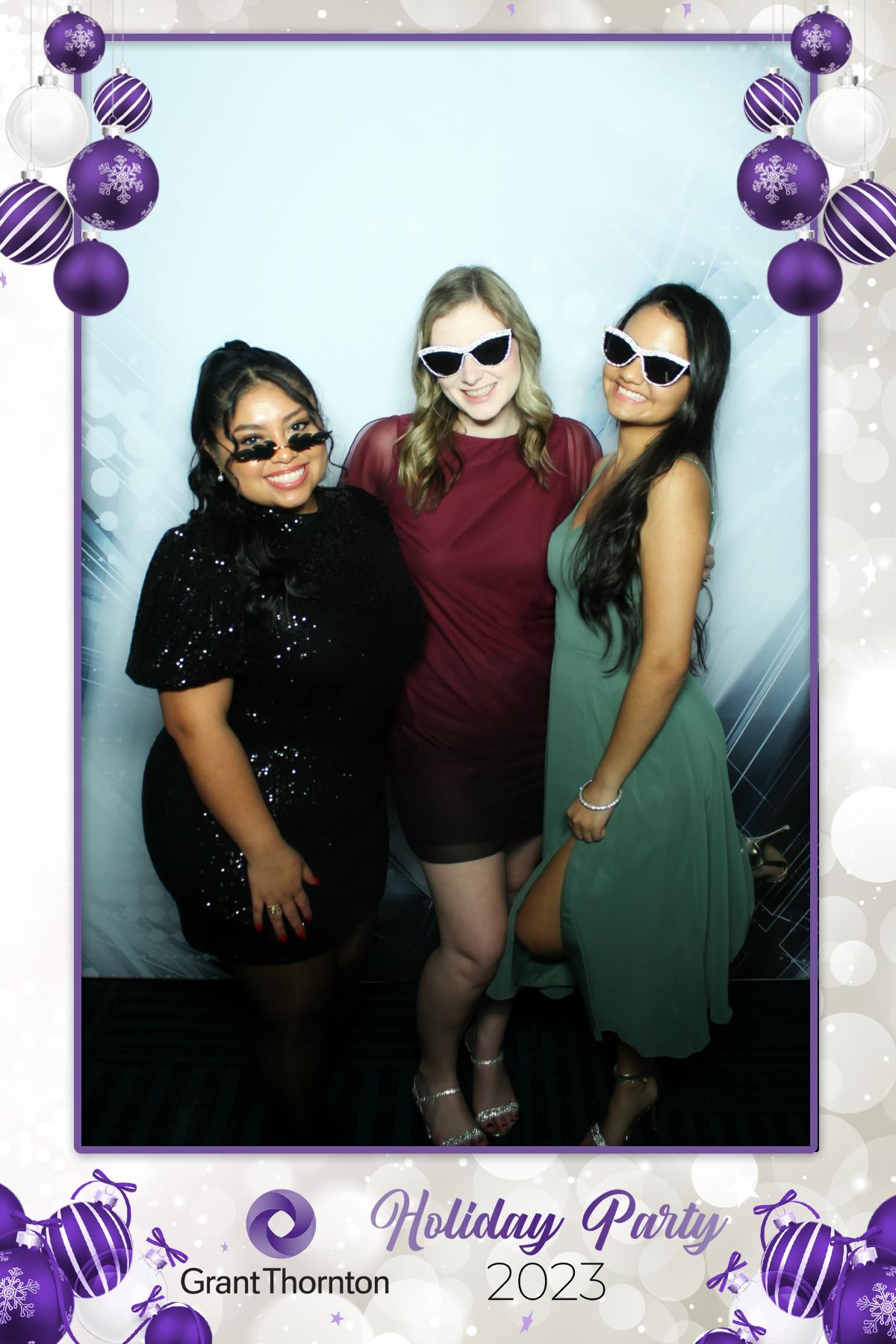 GRANT THORNTON HOLIDAY PARTY | View more photos from the event at gallery.rckapturedmemories.com/u/RCKapturedMemories/GRANT-THORNTON-HOLIDAY-PARTY