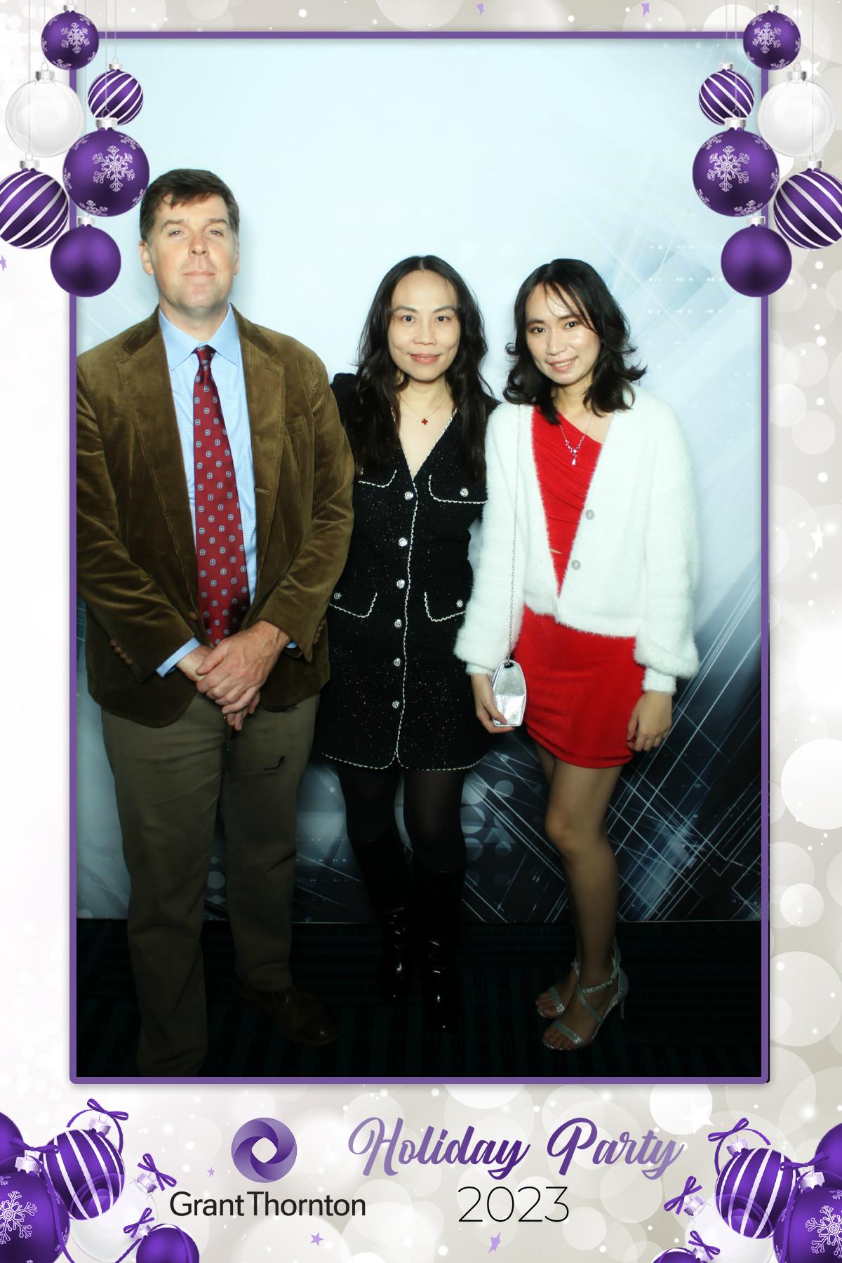GRANT THORNTON HOLIDAY PARTY | View more photos from the event at gallery.rckapturedmemories.com/u/RCKapturedMemories/GRANT-THORNTON-HOLIDAY-PARTY