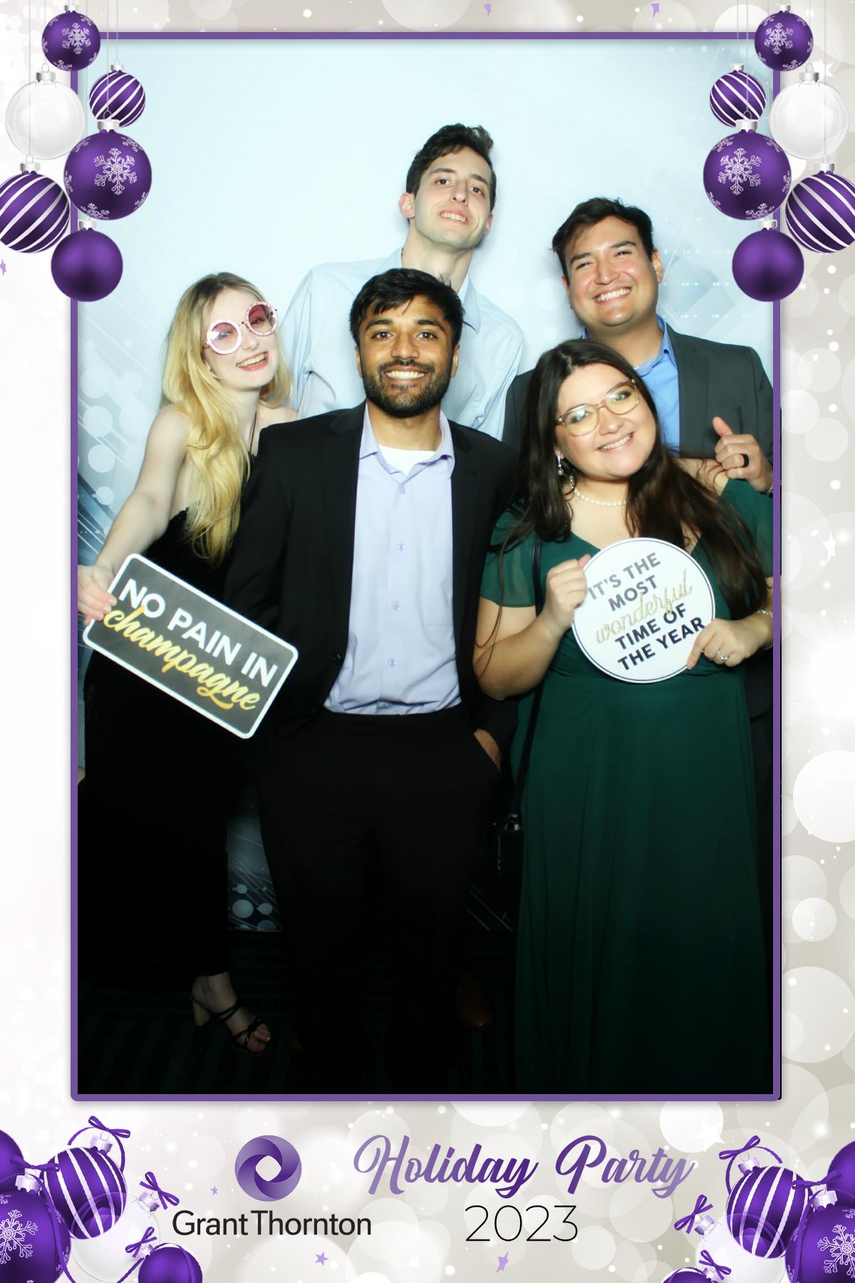 GRANT THORNTON HOLIDAY PARTY | View more photos from the event at gallery.rckapturedmemories.com/u/RCKapturedMemories/GRANT-THORNTON-HOLIDAY-PARTY