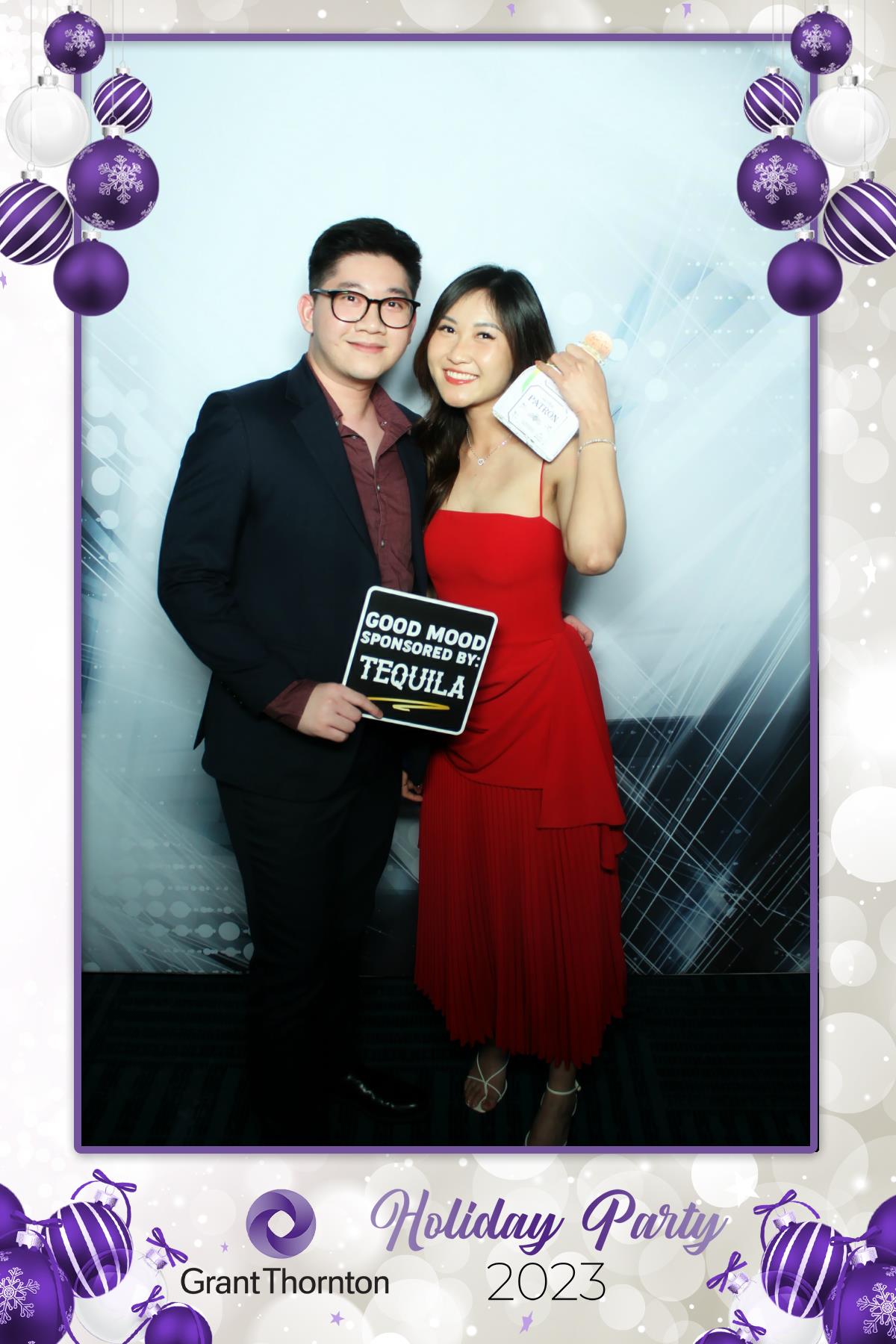 GRANT THORNTON HOLIDAY PARTY | View more photos from the event at gallery.rckapturedmemories.com/u/RCKapturedMemories/GRANT-THORNTON-HOLIDAY-PARTY
