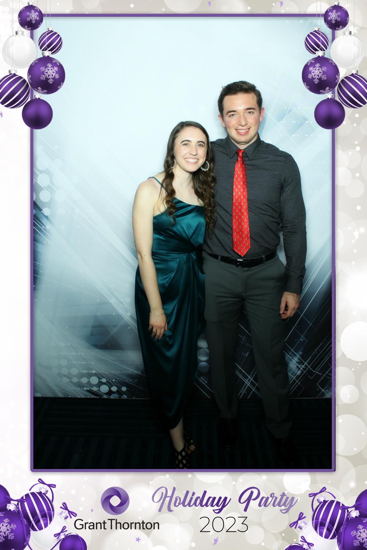GRANT THORNTON HOLIDAY PARTY | View more photos from the event at gallery.rckapturedmemories.com/u/RCKapturedMemories/GRANT-THORNTON-HOLIDAY-PARTY