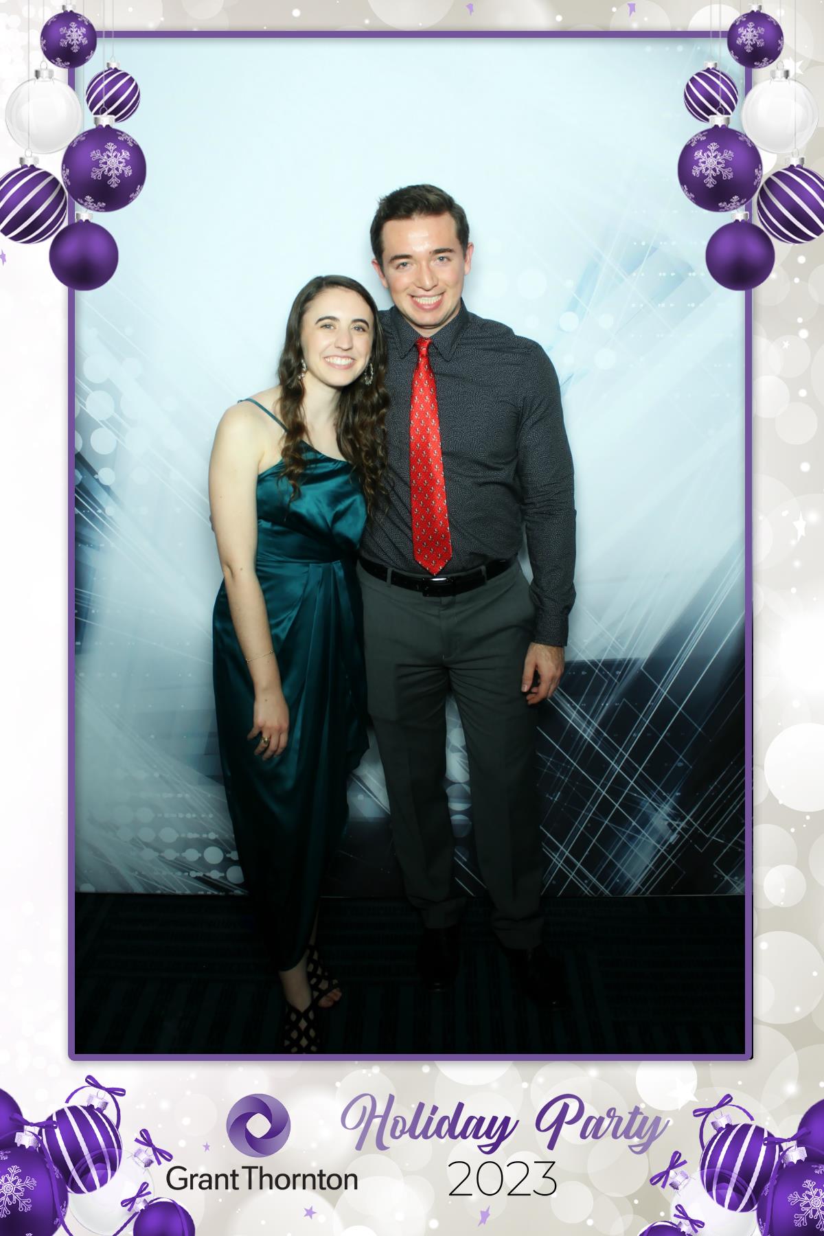 GRANT THORNTON HOLIDAY PARTY | View more photos from the event at gallery.rckapturedmemories.com/u/RCKapturedMemories/GRANT-THORNTON-HOLIDAY-PARTY