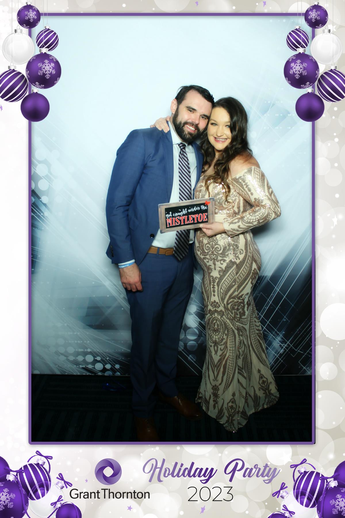 GRANT THORNTON HOLIDAY PARTY | View more photos from the event at gallery.rckapturedmemories.com/u/RCKapturedMemories/GRANT-THORNTON-HOLIDAY-PARTY