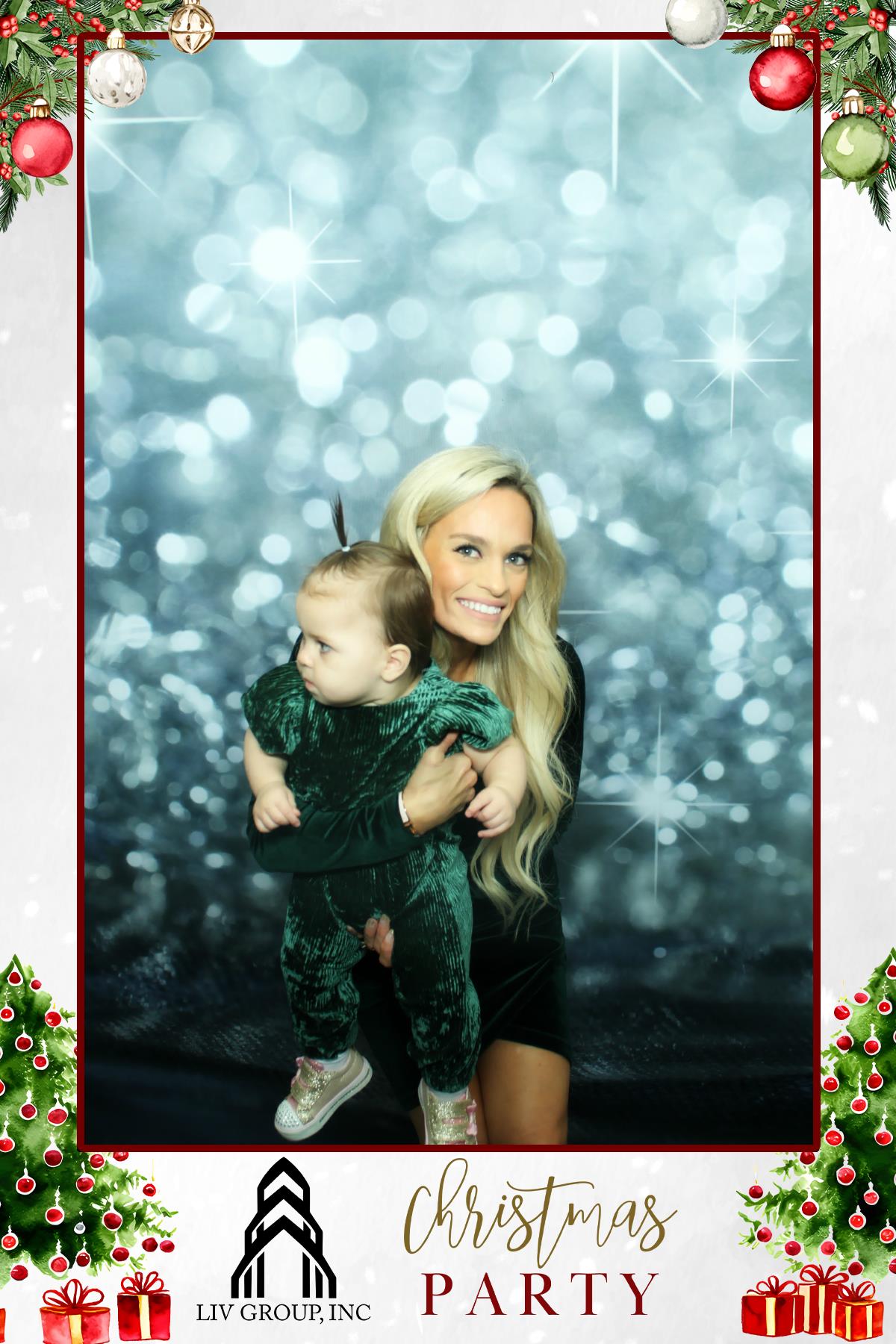 LIV GROUP CHRISTMAS PARTY | View more photos from the event at gallery.rckapturedmemories.com/u/RCKapturedMemories/LIV-GROUP-CHRISTMAS-PARTY