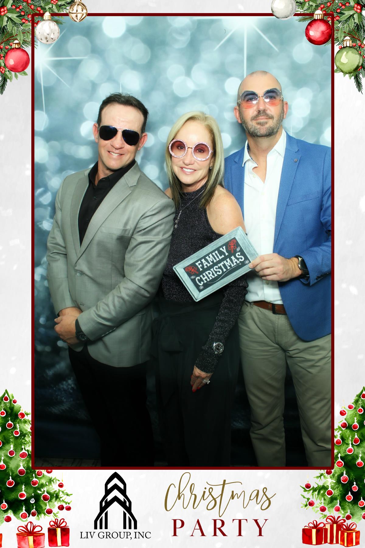 LIV GROUP CHRISTMAS PARTY | View more photos from the event at gallery.rckapturedmemories.com/u/RCKapturedMemories/LIV-GROUP-CHRISTMAS-PARTY