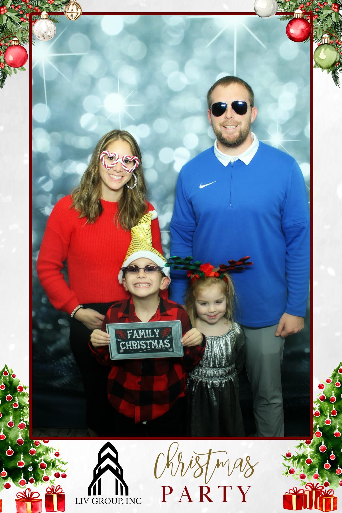 LIV GROUP CHRISTMAS PARTY | View more photos from the event at gallery.rckapturedmemories.com/u/RCKapturedMemories/LIV-GROUP-CHRISTMAS-PARTY