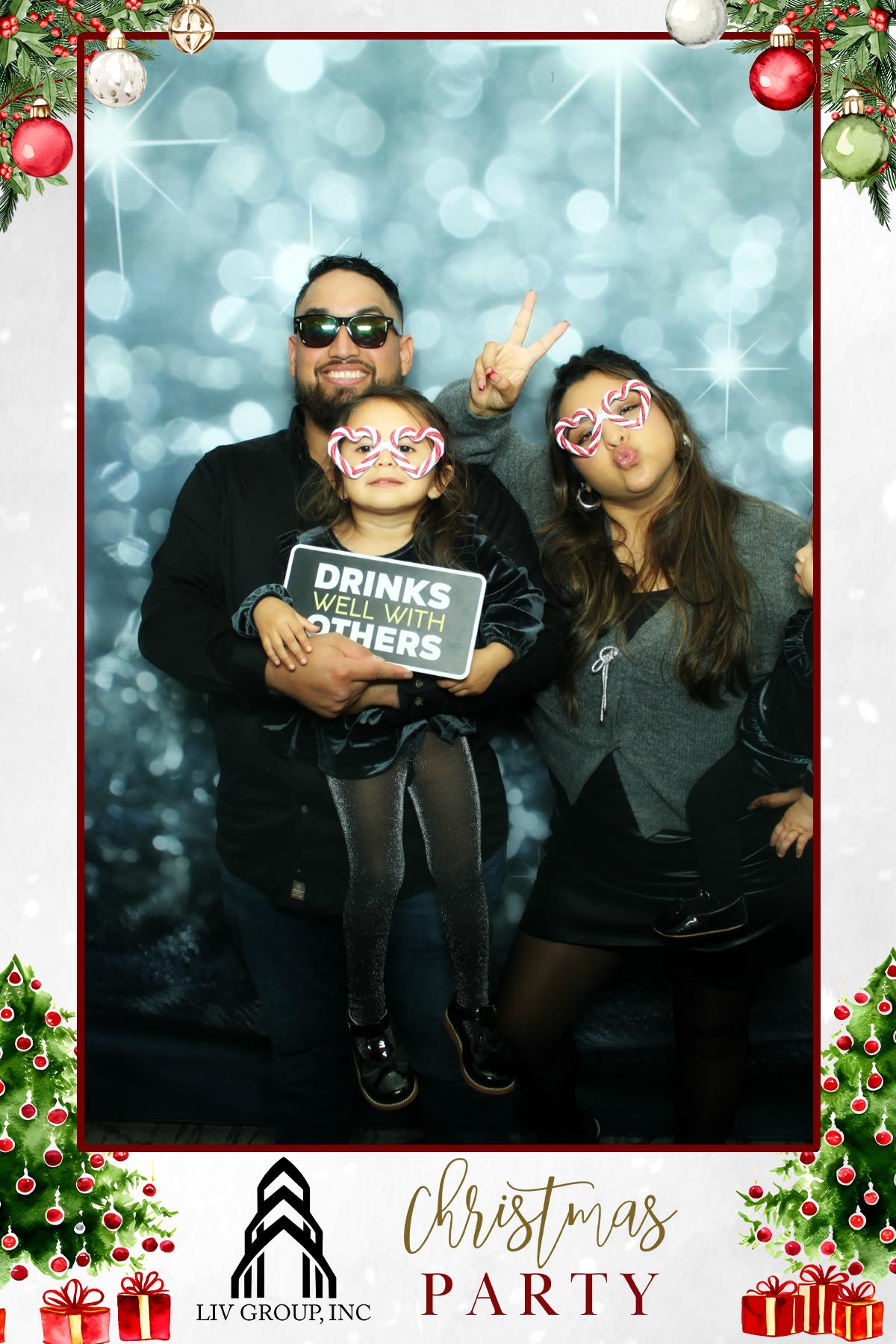 LIV GROUP CHRISTMAS PARTY | View more photos from the event at gallery.rckapturedmemories.com/u/RCKapturedMemories/LIV-GROUP-CHRISTMAS-PARTY