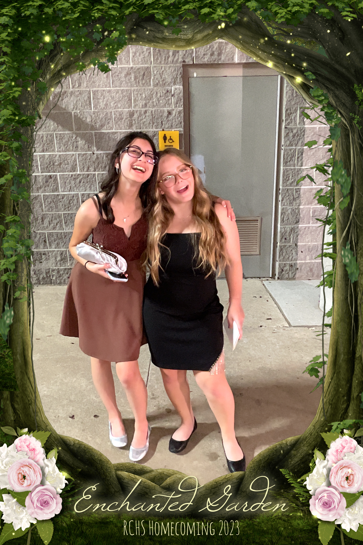 RCHS HOCO 2023 - ENCHANTED GARDEN | View more photos from the event at gallery.rckapturedmemories.com/u/RCKapturedMemories/RCHS-HOCO-2023-ENCHANTED-GARDEN