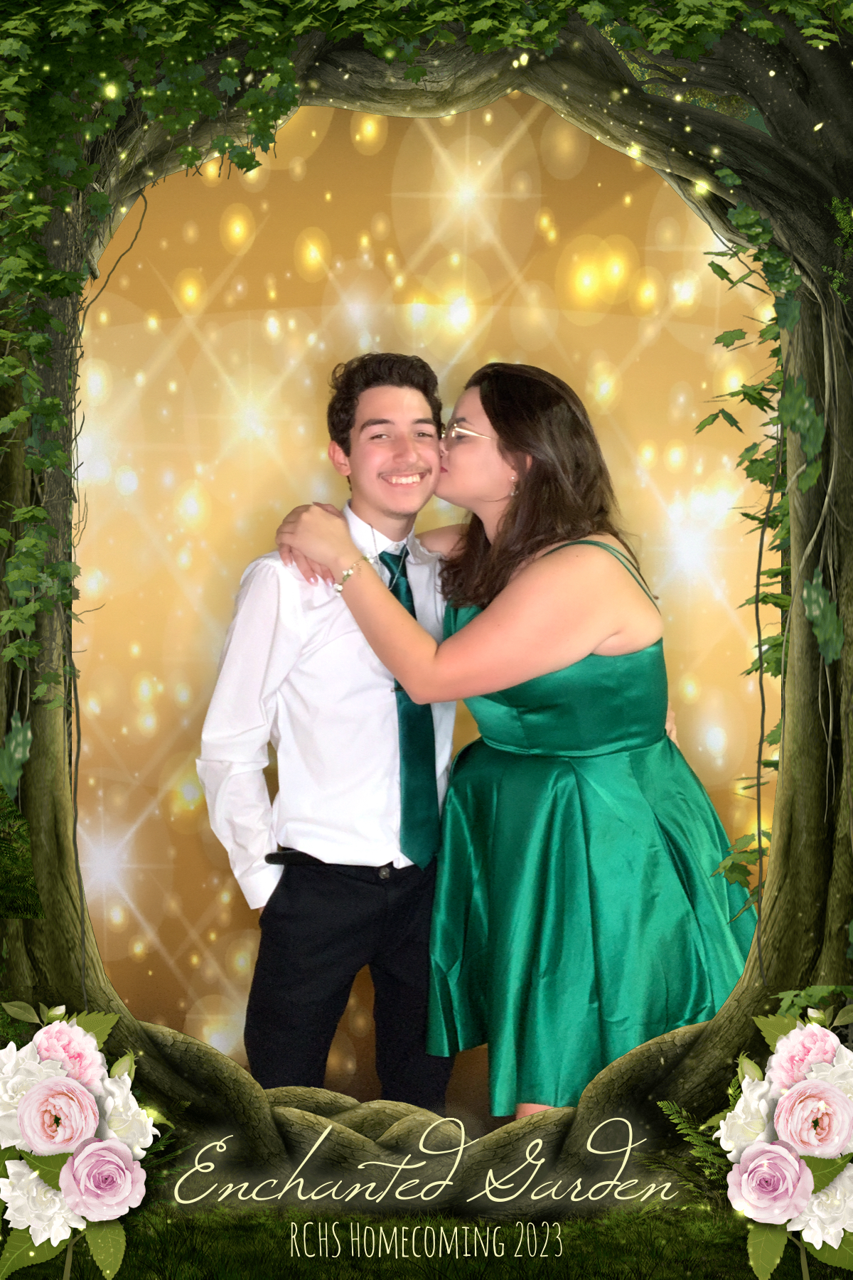 RCHS HOCO 2023 - ENCHANTED GARDEN | View more photos from the event at gallery.rckapturedmemories.com/u/RCKapturedMemories/RCHS-HOCO-2023-ENCHANTED-GARDEN