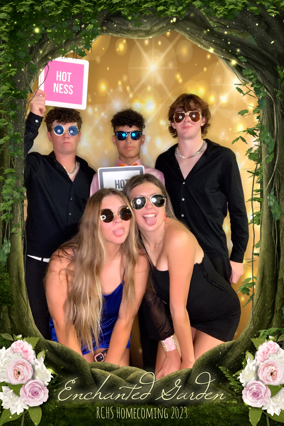 RCHS HOCO 2023 - ENCHANTED GARDEN | View more photos from the event at gallery.rckapturedmemories.com/u/RCKapturedMemories/RCHS-HOCO-2023-ENCHANTED-GARDEN