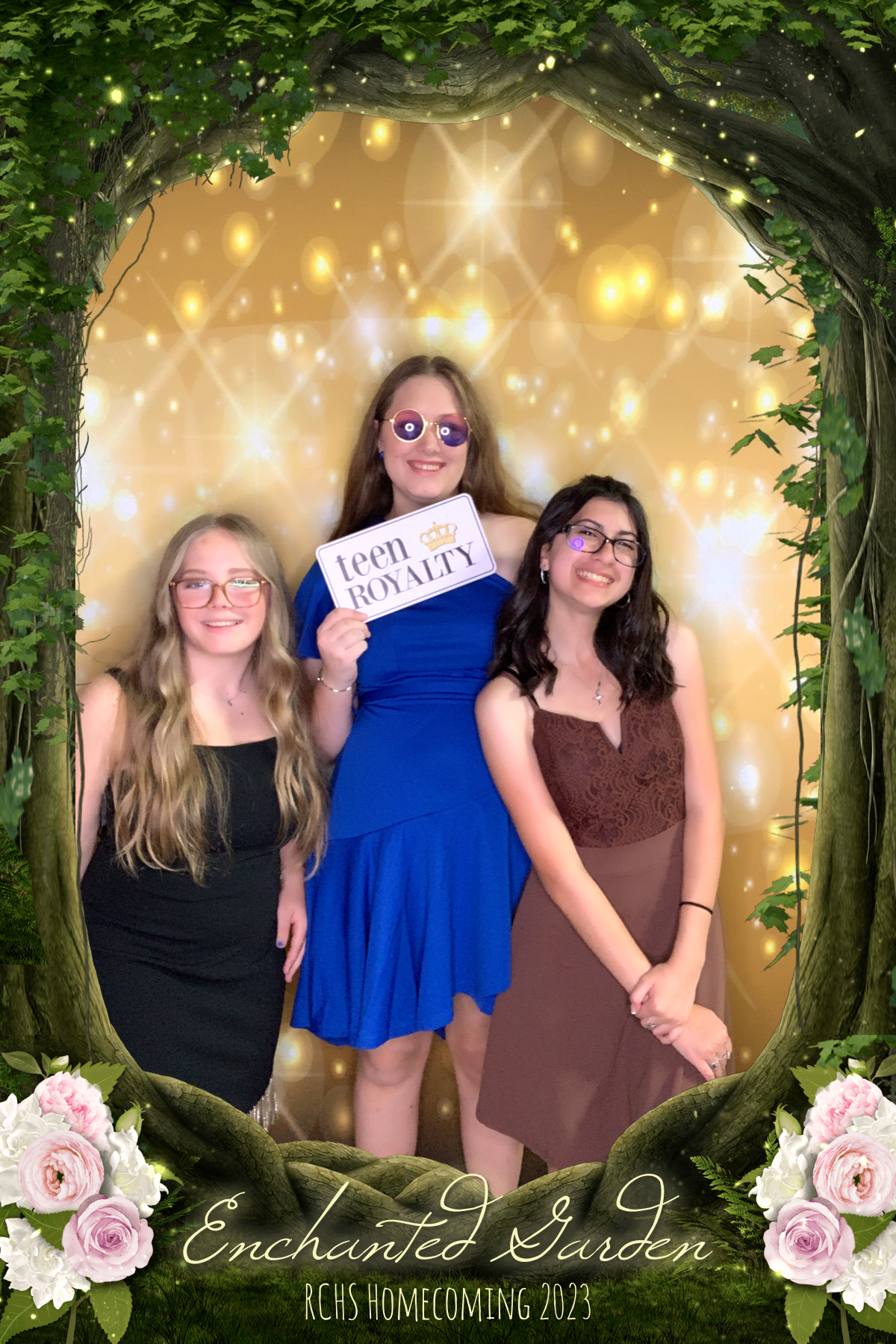 RCHS HOCO 2023 - ENCHANTED GARDEN | View more photos from the event at gallery.rckapturedmemories.com/u/RCKapturedMemories/RCHS-HOCO-2023-ENCHANTED-GARDEN