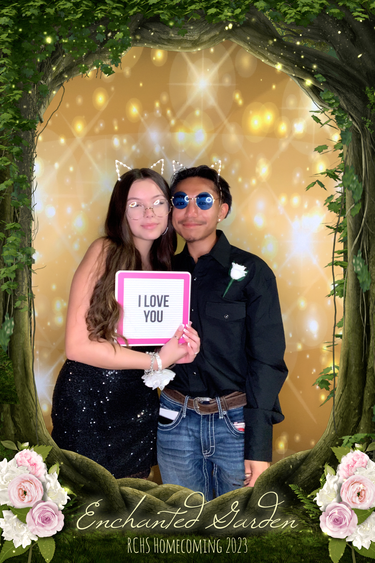 RCHS HOCO 2023 - ENCHANTED GARDEN | View more photos from the event at gallery.rckapturedmemories.com/u/RCKapturedMemories/RCHS-HOCO-2023-ENCHANTED-GARDEN