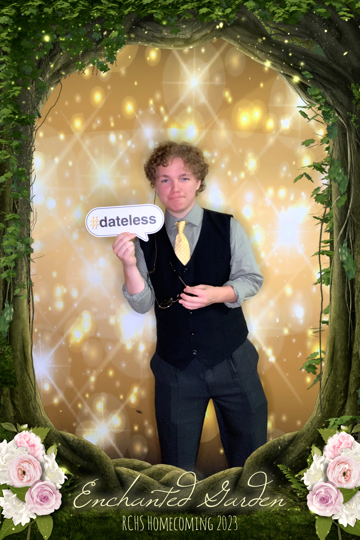 RCHS HOCO 2023 - ENCHANTED GARDEN | View more photos from the event at gallery.rckapturedmemories.com/u/RCKapturedMemories/RCHS-HOCO-2023-ENCHANTED-GARDEN