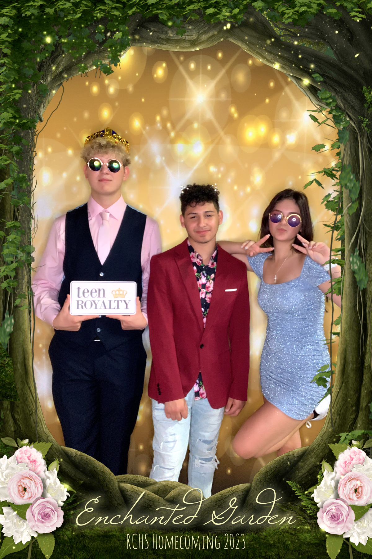 RCHS HOCO 2023 - ENCHANTED GARDEN | View more photos from the event at gallery.rckapturedmemories.com/u/RCKapturedMemories/RCHS-HOCO-2023-ENCHANTED-GARDEN