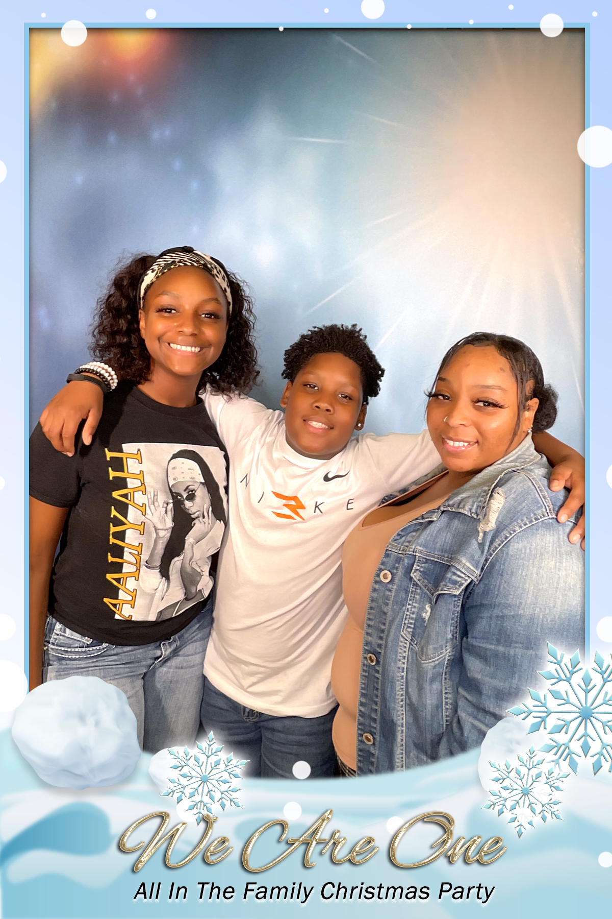 WE ARE ONE:  ALL IN THE FAMILY CHRISTMAS PARTY | View more photos from the event at gallery.rckapturedmemories.com/u/RCKapturedMemories/WE-ARE-ONE-ALL-IN-THE-FAMILY-CHRISTMAS-PARTY