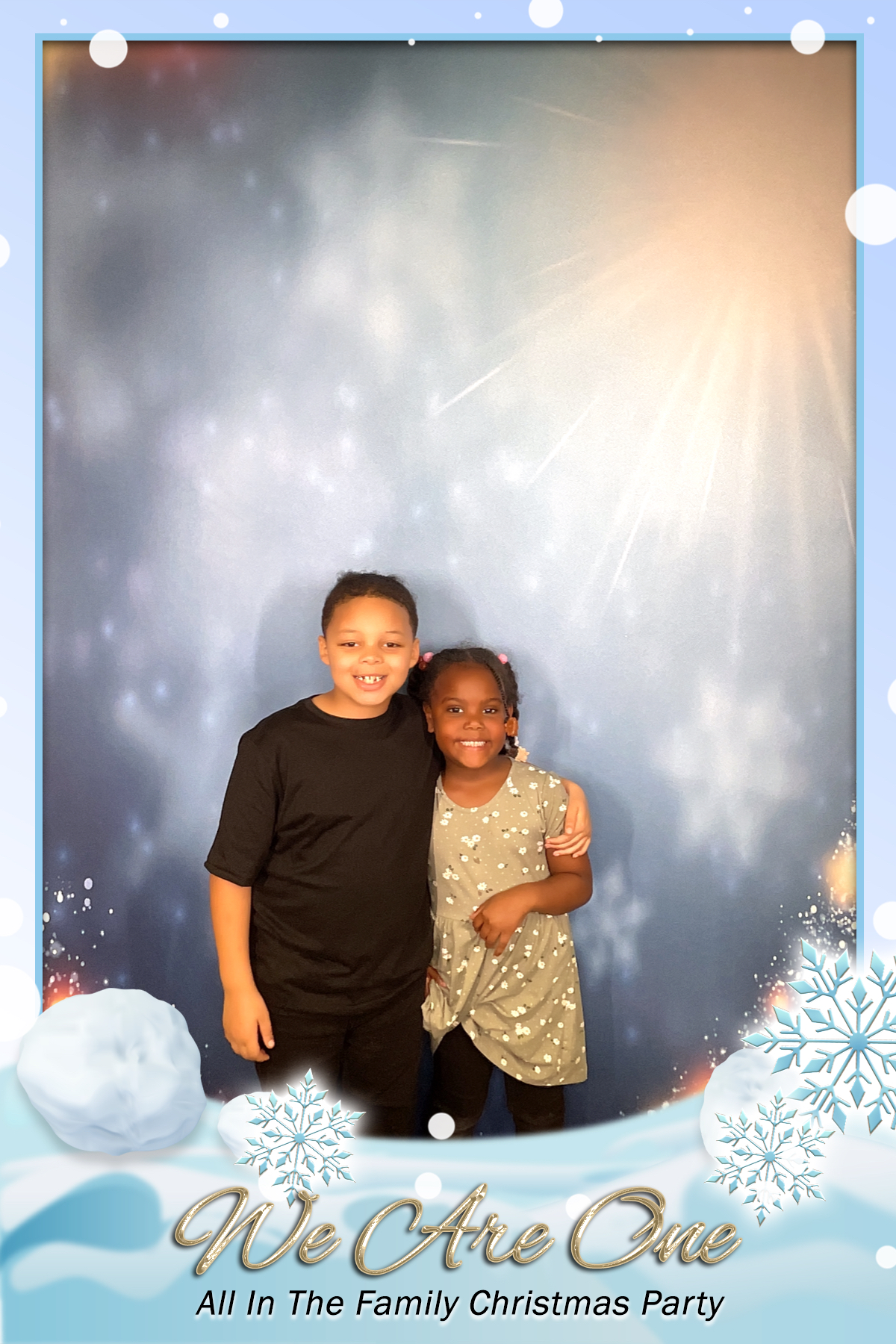 WE ARE ONE:  ALL IN THE FAMILY CHRISTMAS PARTY | View more photos from the event at gallery.rckapturedmemories.com/u/RCKapturedMemories/WE-ARE-ONE-ALL-IN-THE-FAMILY-CHRISTMAS-PARTY