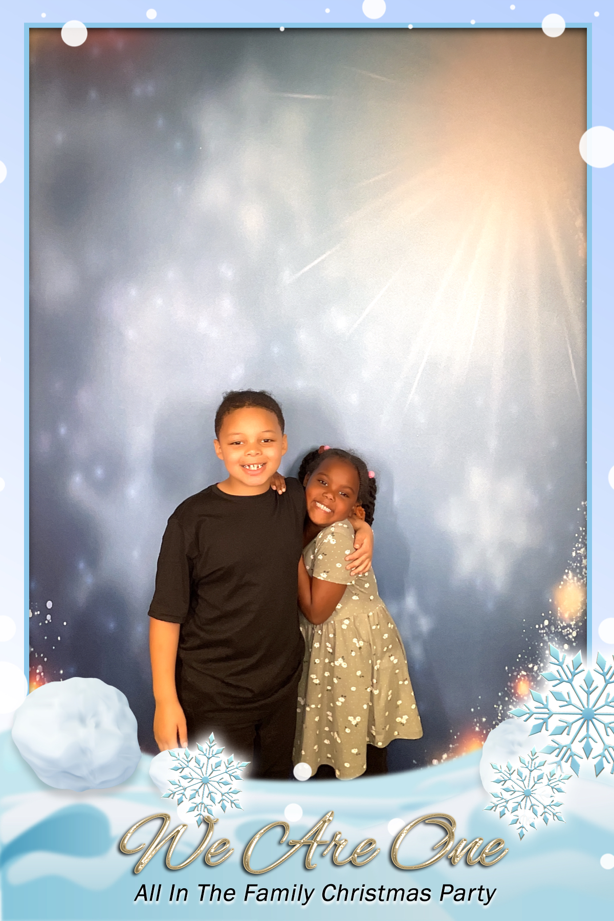 WE ARE ONE:  ALL IN THE FAMILY CHRISTMAS PARTY | View more photos from the event at gallery.rckapturedmemories.com/u/RCKapturedMemories/WE-ARE-ONE-ALL-IN-THE-FAMILY-CHRISTMAS-PARTY