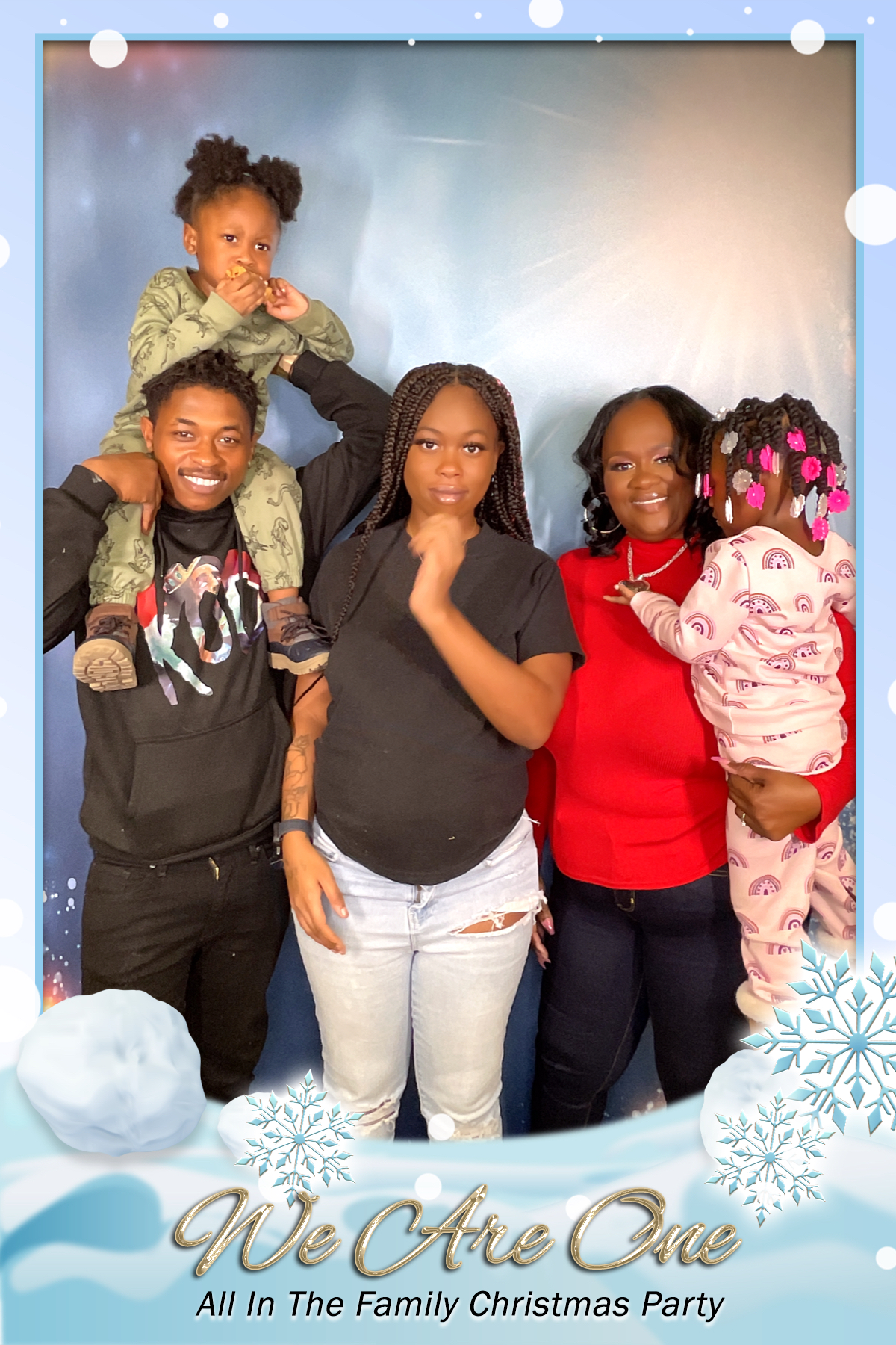 WE ARE ONE:  ALL IN THE FAMILY CHRISTMAS PARTY | View more photos from the event at gallery.rckapturedmemories.com/u/RCKapturedMemories/WE-ARE-ONE-ALL-IN-THE-FAMILY-CHRISTMAS-PARTY