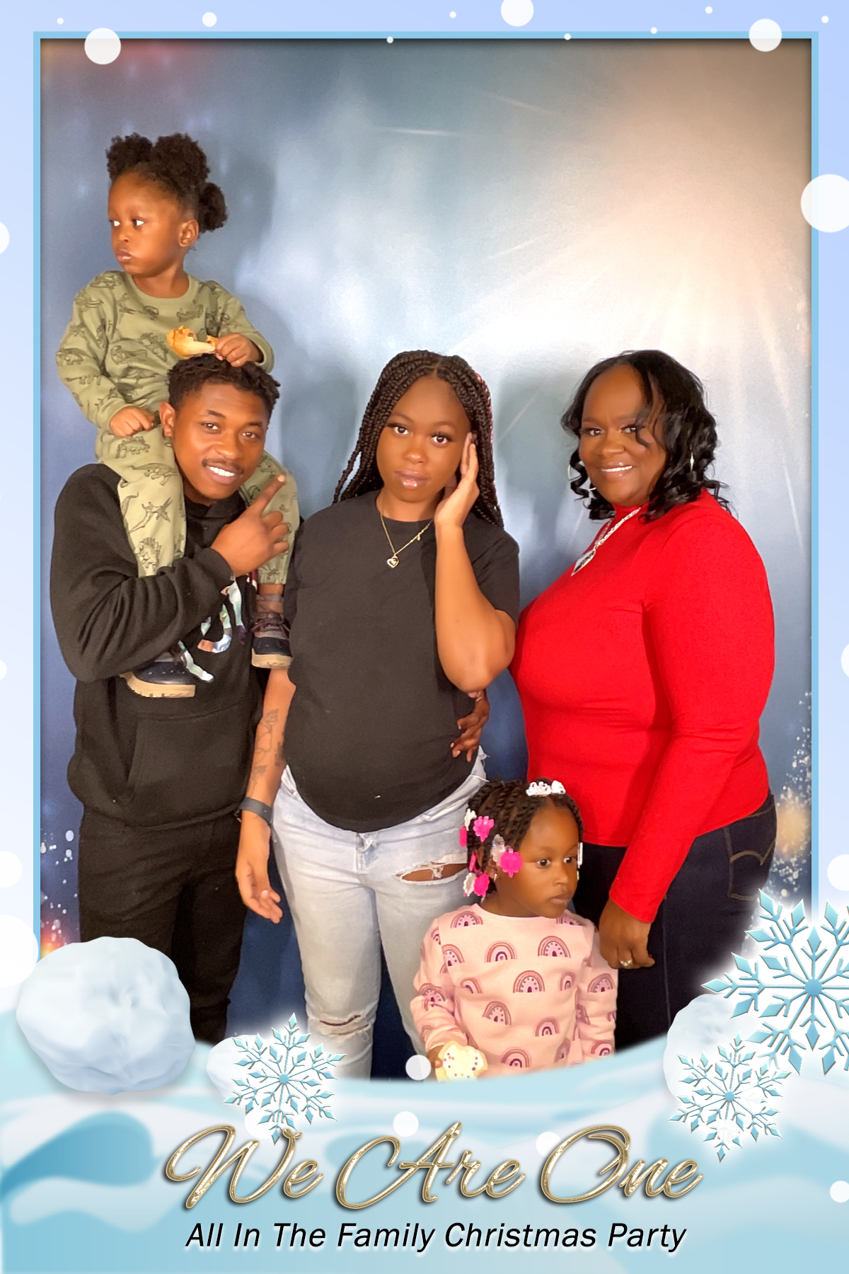 WE ARE ONE:  ALL IN THE FAMILY CHRISTMAS PARTY | View more photos from the event at gallery.rckapturedmemories.com/u/RCKapturedMemories/WE-ARE-ONE-ALL-IN-THE-FAMILY-CHRISTMAS-PARTY