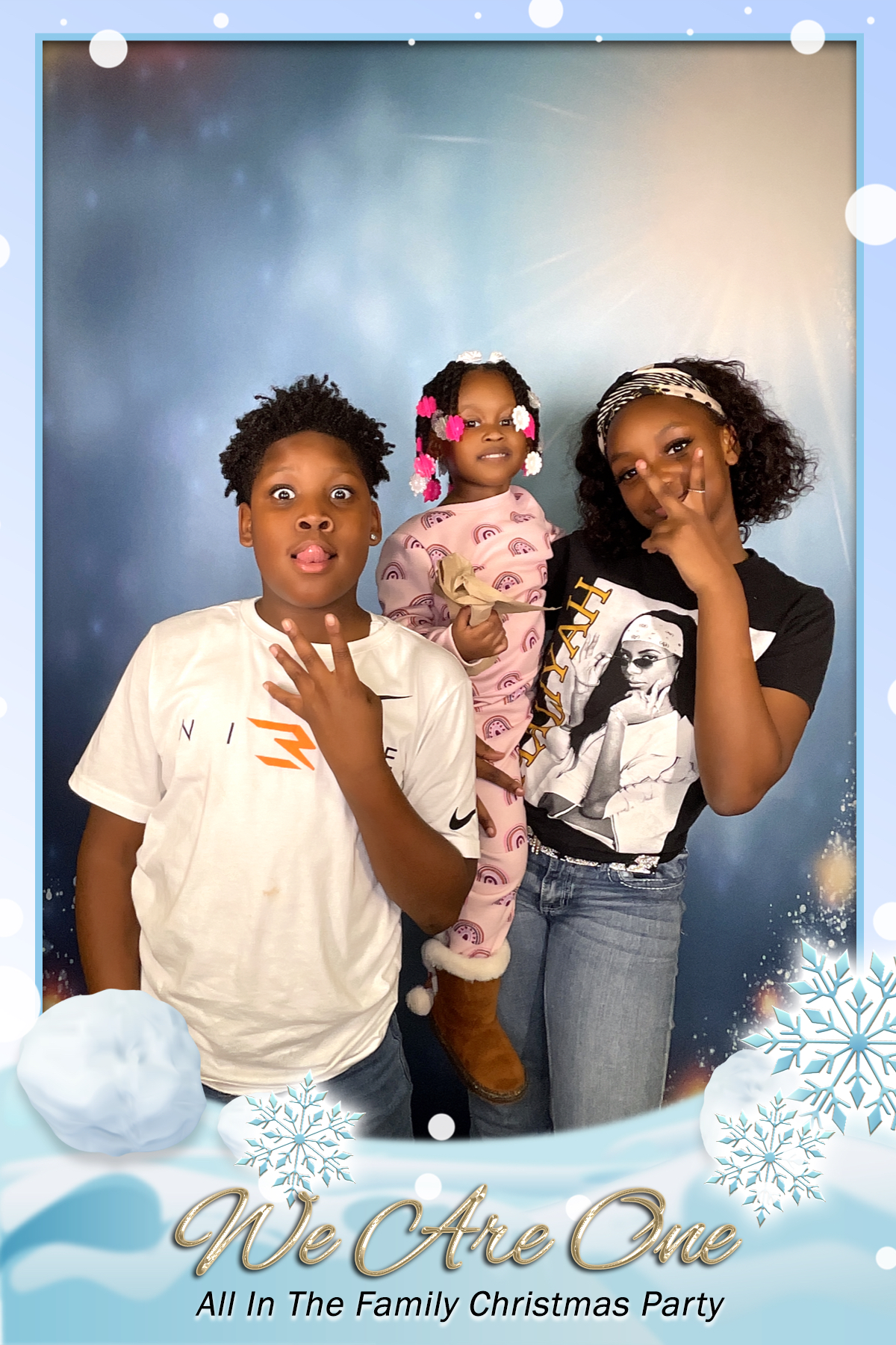 WE ARE ONE:  ALL IN THE FAMILY CHRISTMAS PARTY | View more photos from the event at gallery.rckapturedmemories.com/u/RCKapturedMemories/WE-ARE-ONE-ALL-IN-THE-FAMILY-CHRISTMAS-PARTY