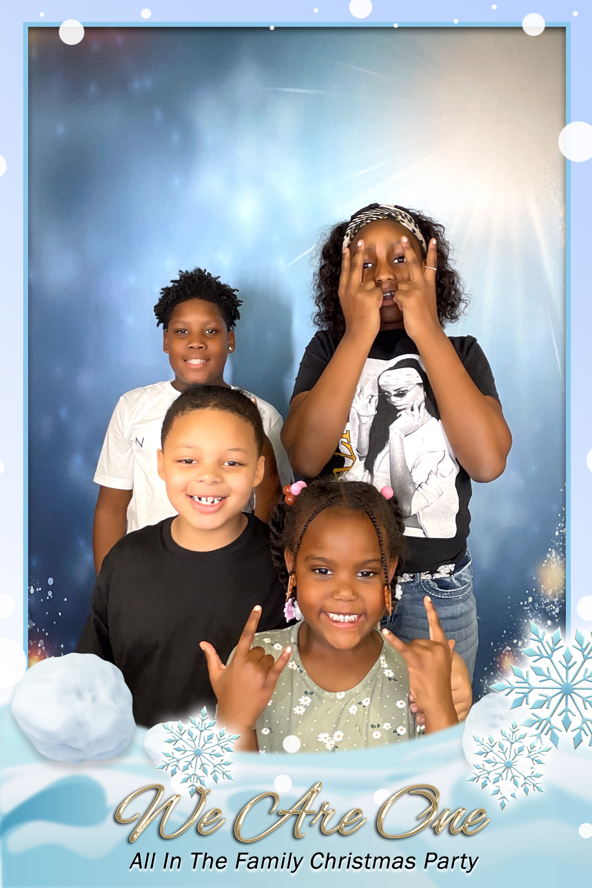 WE ARE ONE:  ALL IN THE FAMILY CHRISTMAS PARTY | View more photos from the event at gallery.rckapturedmemories.com/u/RCKapturedMemories/WE-ARE-ONE-ALL-IN-THE-FAMILY-CHRISTMAS-PARTY