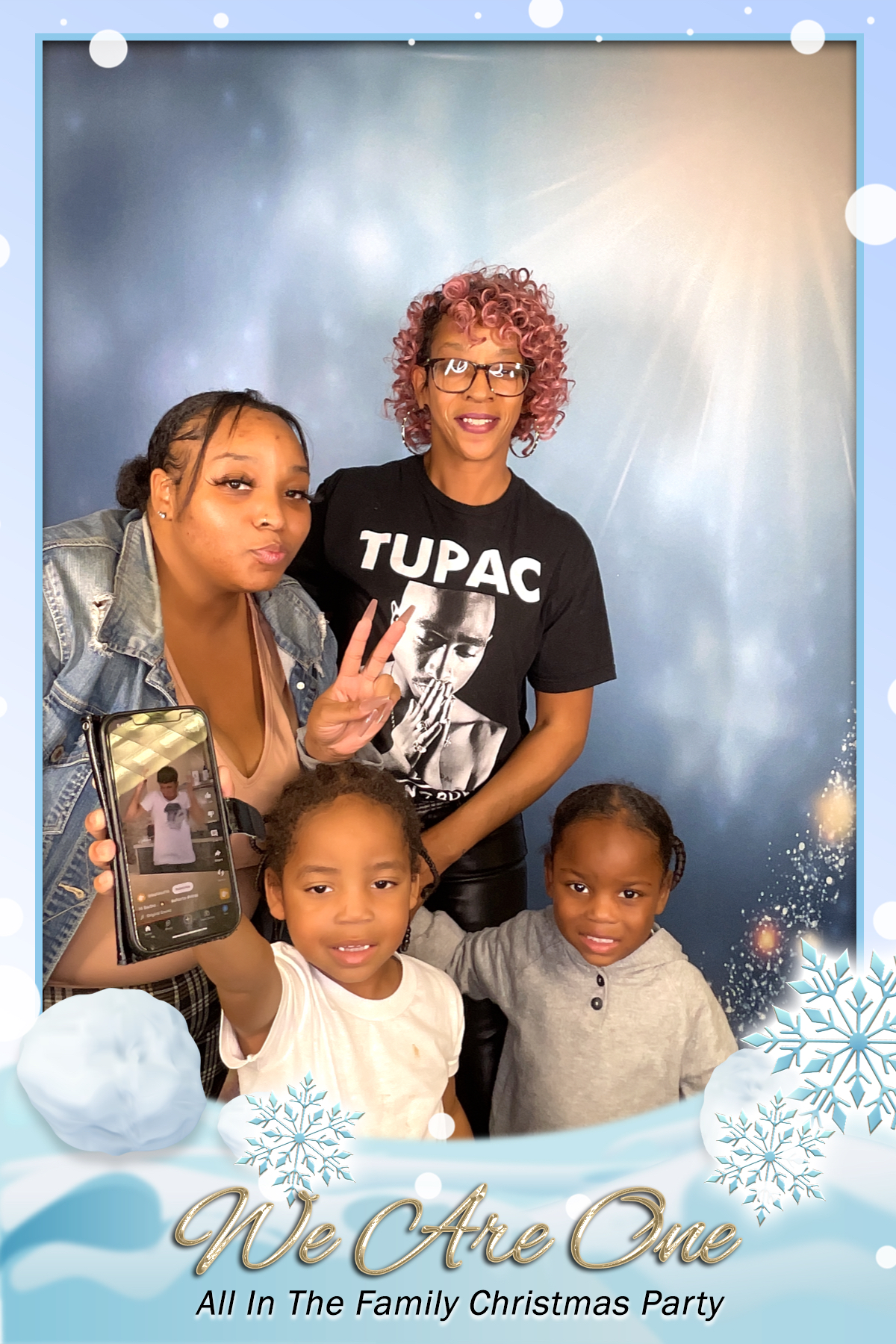 WE ARE ONE:  ALL IN THE FAMILY CHRISTMAS PARTY | View more photos from the event at gallery.rckapturedmemories.com/u/RCKapturedMemories/WE-ARE-ONE-ALL-IN-THE-FAMILY-CHRISTMAS-PARTY
